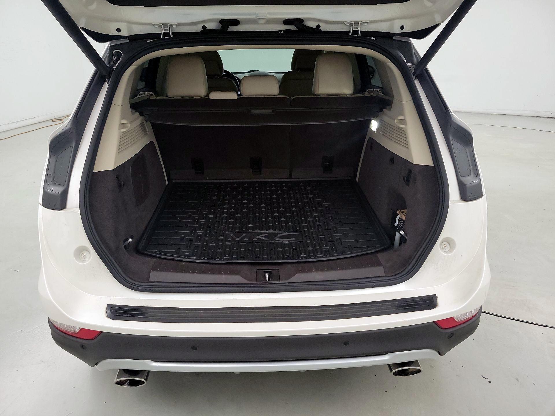 Thumbnail: 2018 Lincoln MKC - 20
