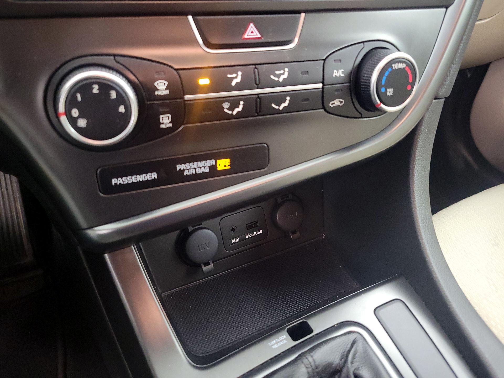Thumbnail: 2014 Kia Optima - 15
