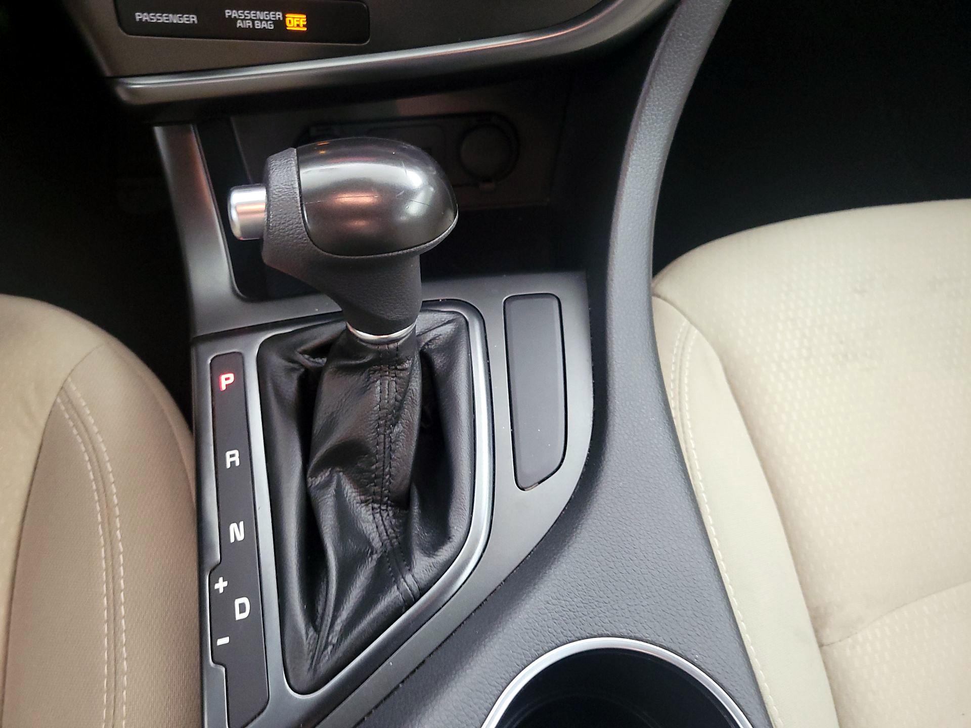 Thumbnail: 2014 Kia Optima - 16