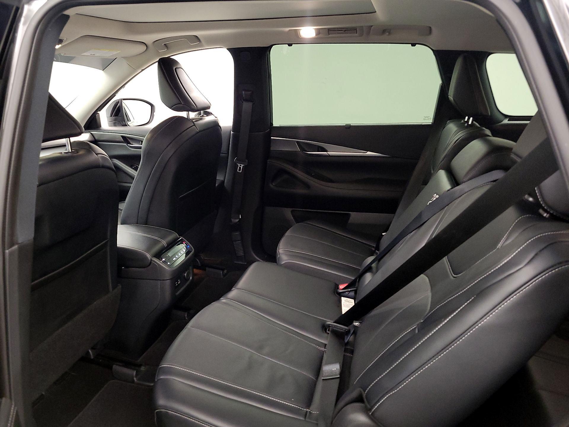 Thumbnail: 2023 INFINITI QX60 - 18