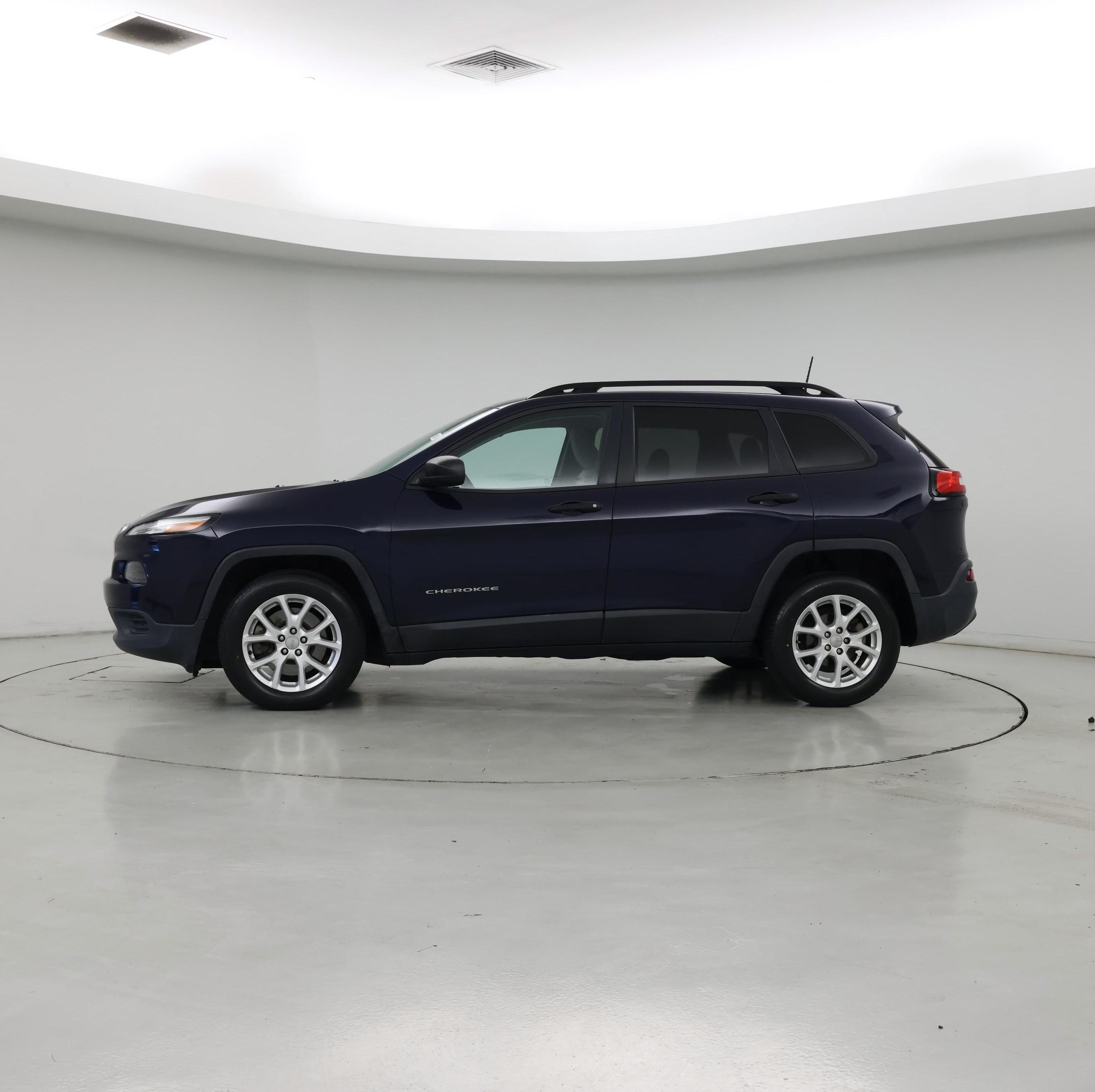 Thumbnail: 2016 Jeep Cherokee - 3