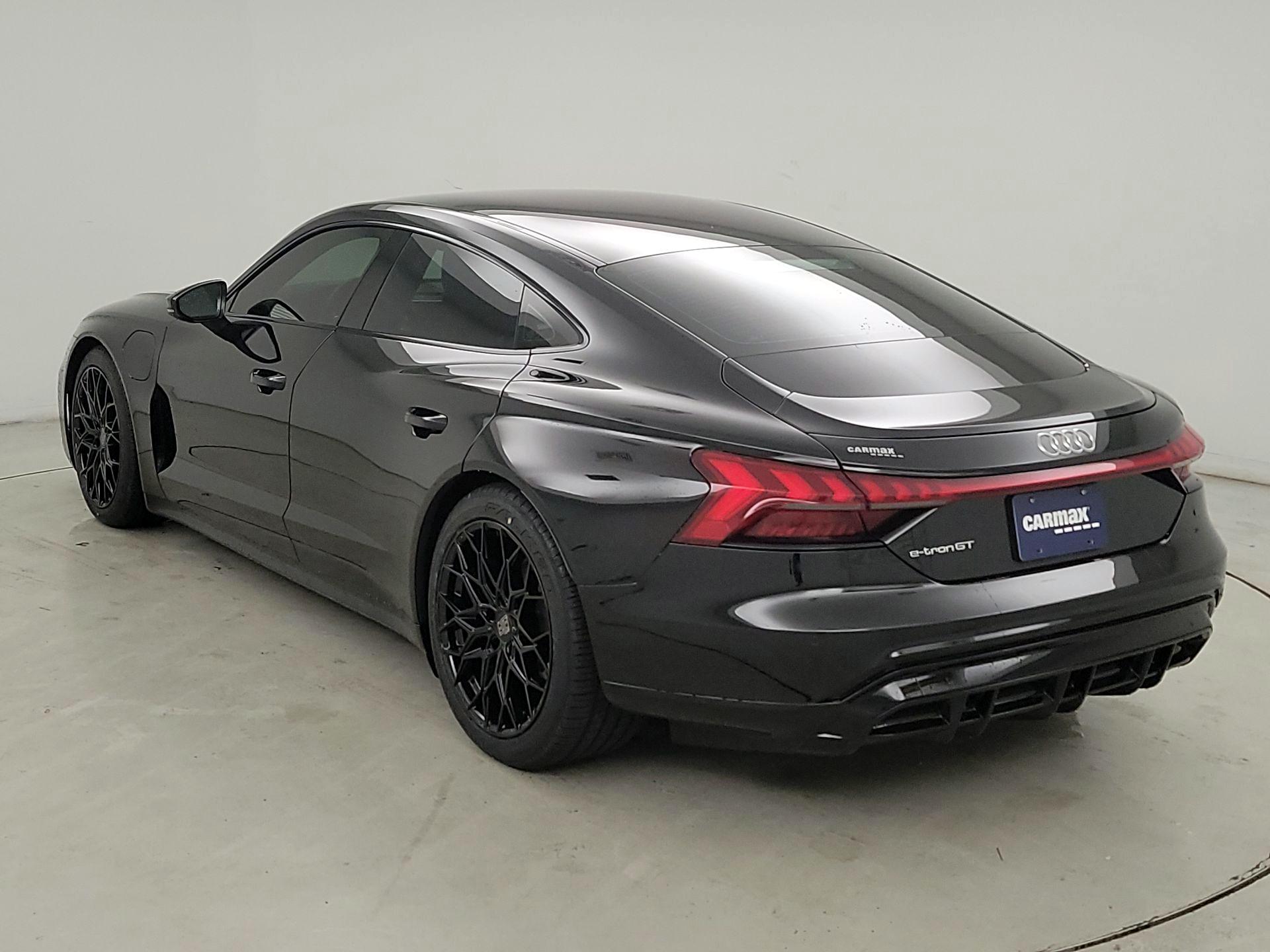 Thumbnail: 2022 Audi e-tron GT - 7