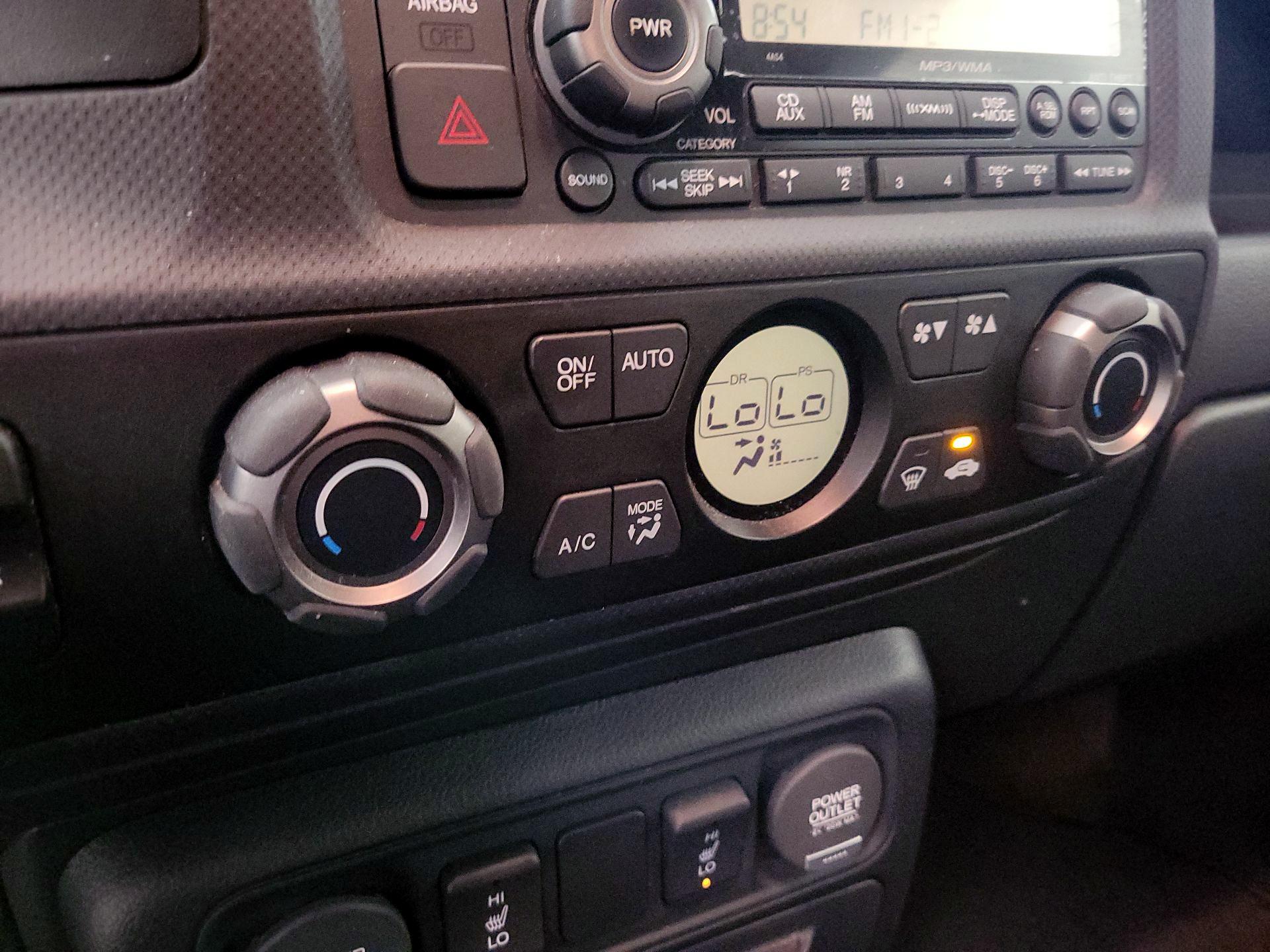 Thumbnail: 2014 Honda Ridgeline - 17