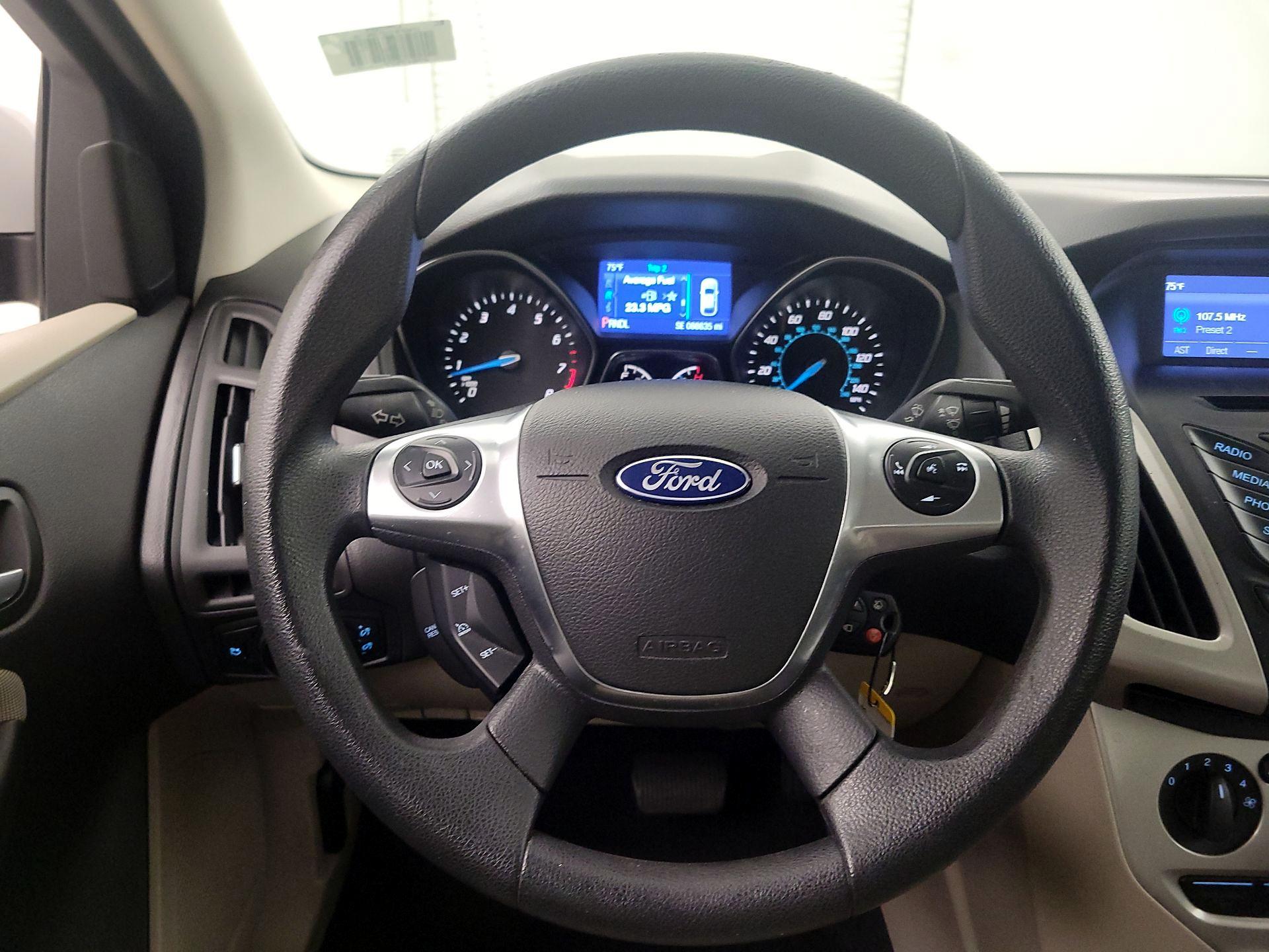Thumbnail: 2014 Ford Focus - 10