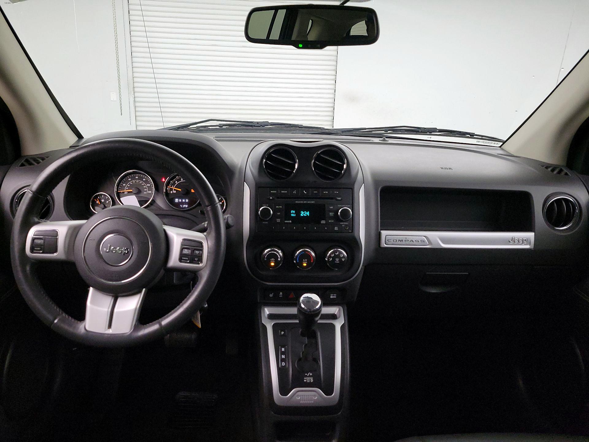 Thumbnail: 2016 Jeep Compass - 9