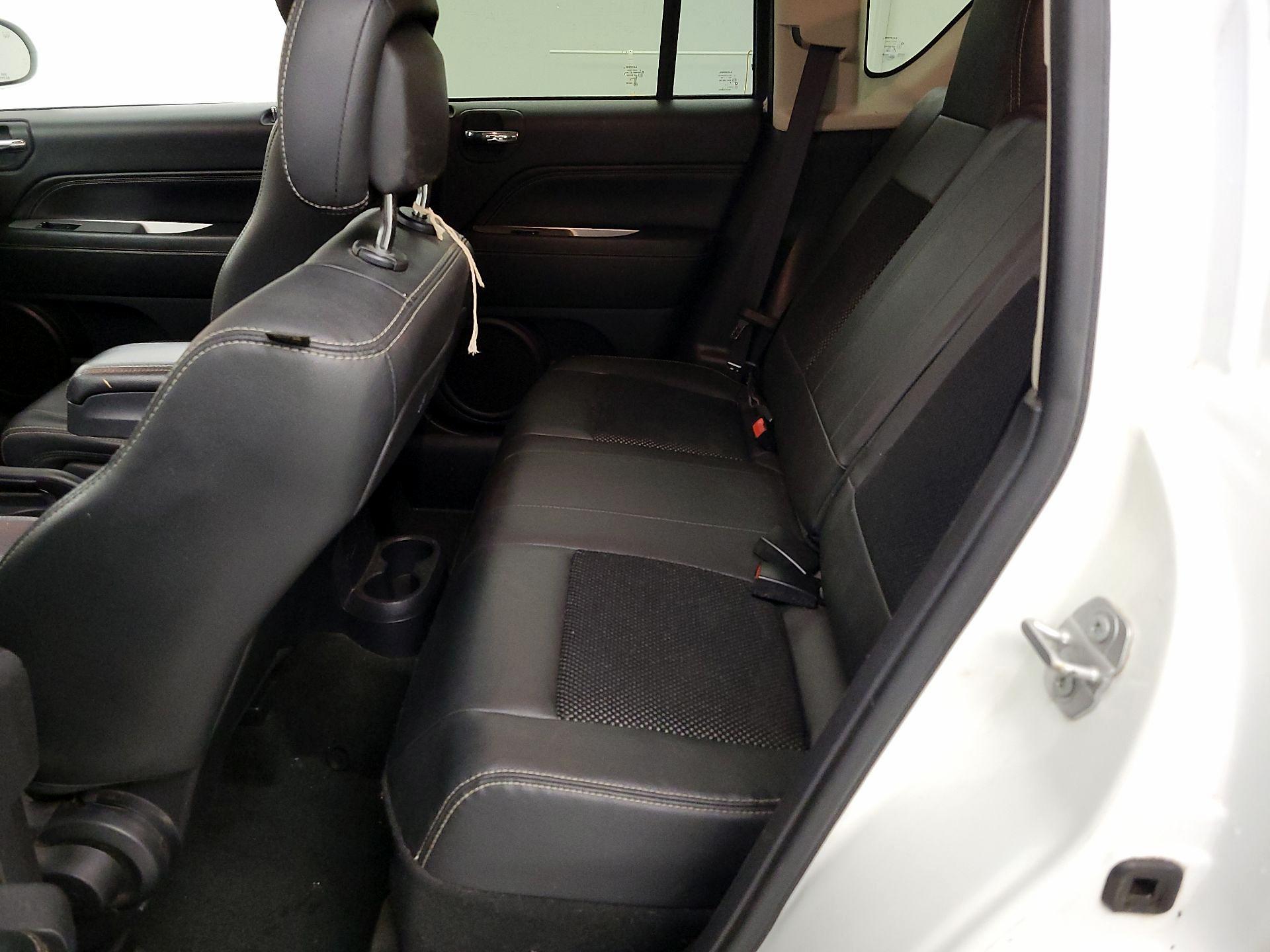 Thumbnail: 2016 Jeep Compass - 17