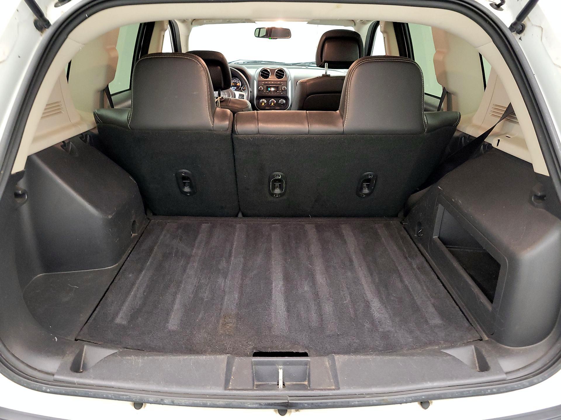 Thumbnail: 2016 Jeep Compass - 18