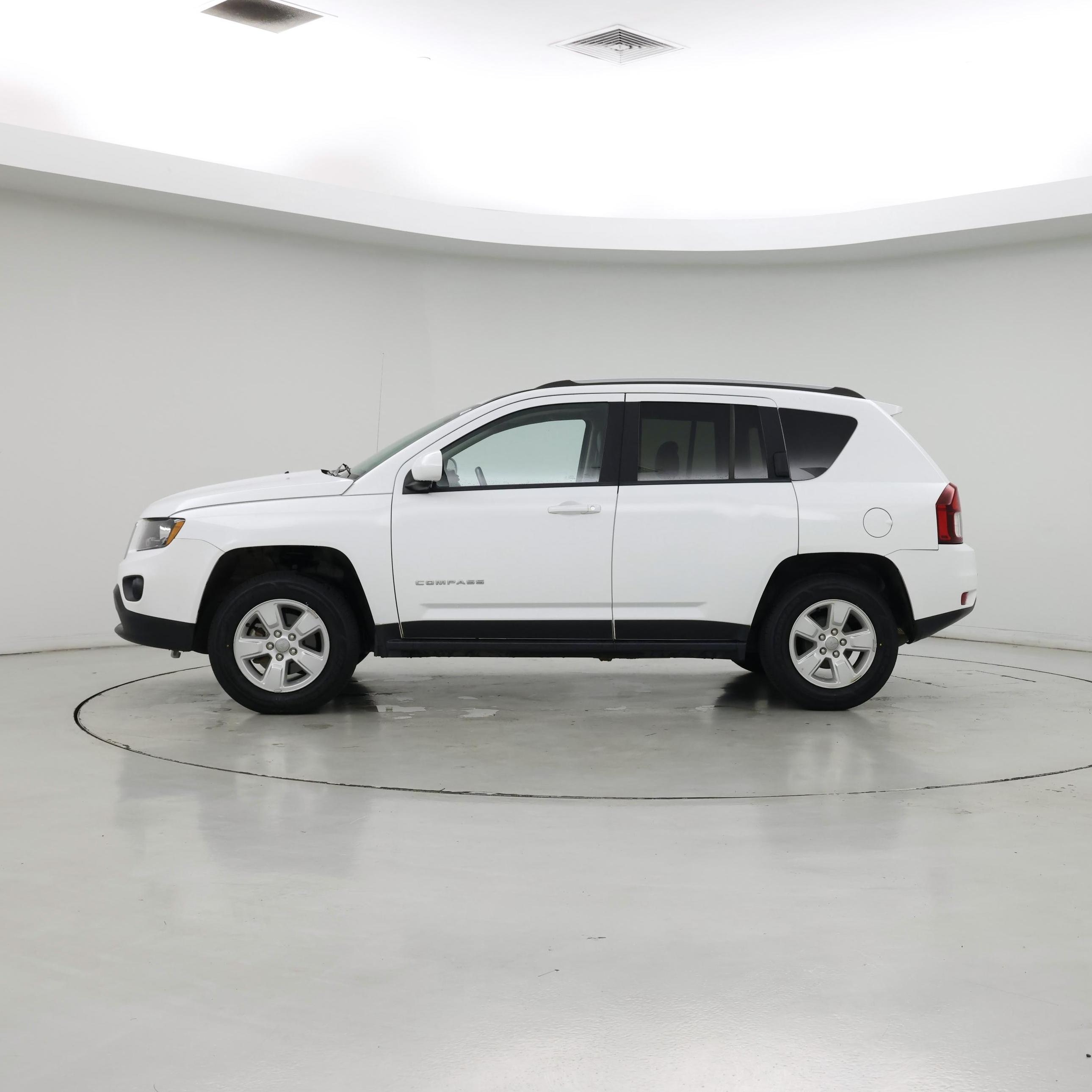 Thumbnail: 2016 Jeep Compass - 3