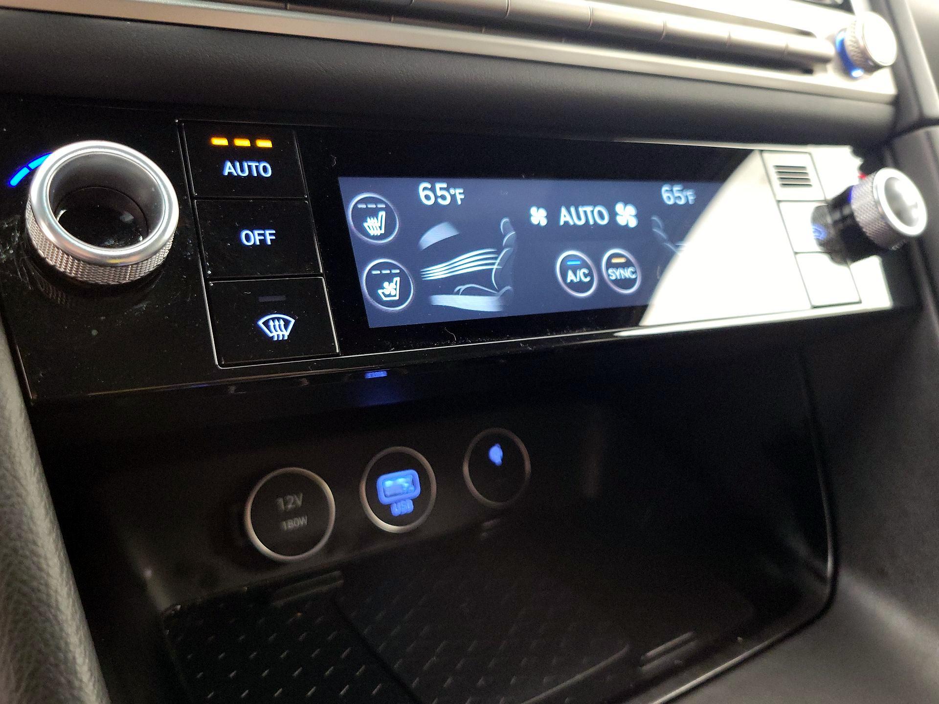Thumbnail: 2024 Genesis G70 - 17