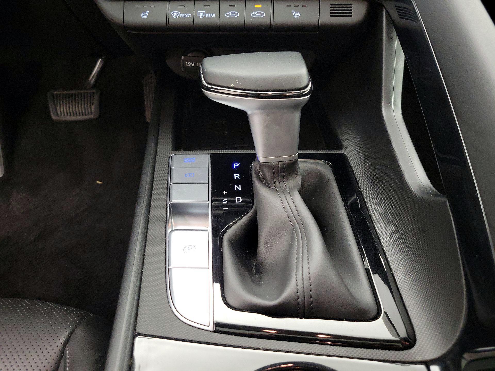 Thumbnail: 2023 Hyundai Elantra - 18