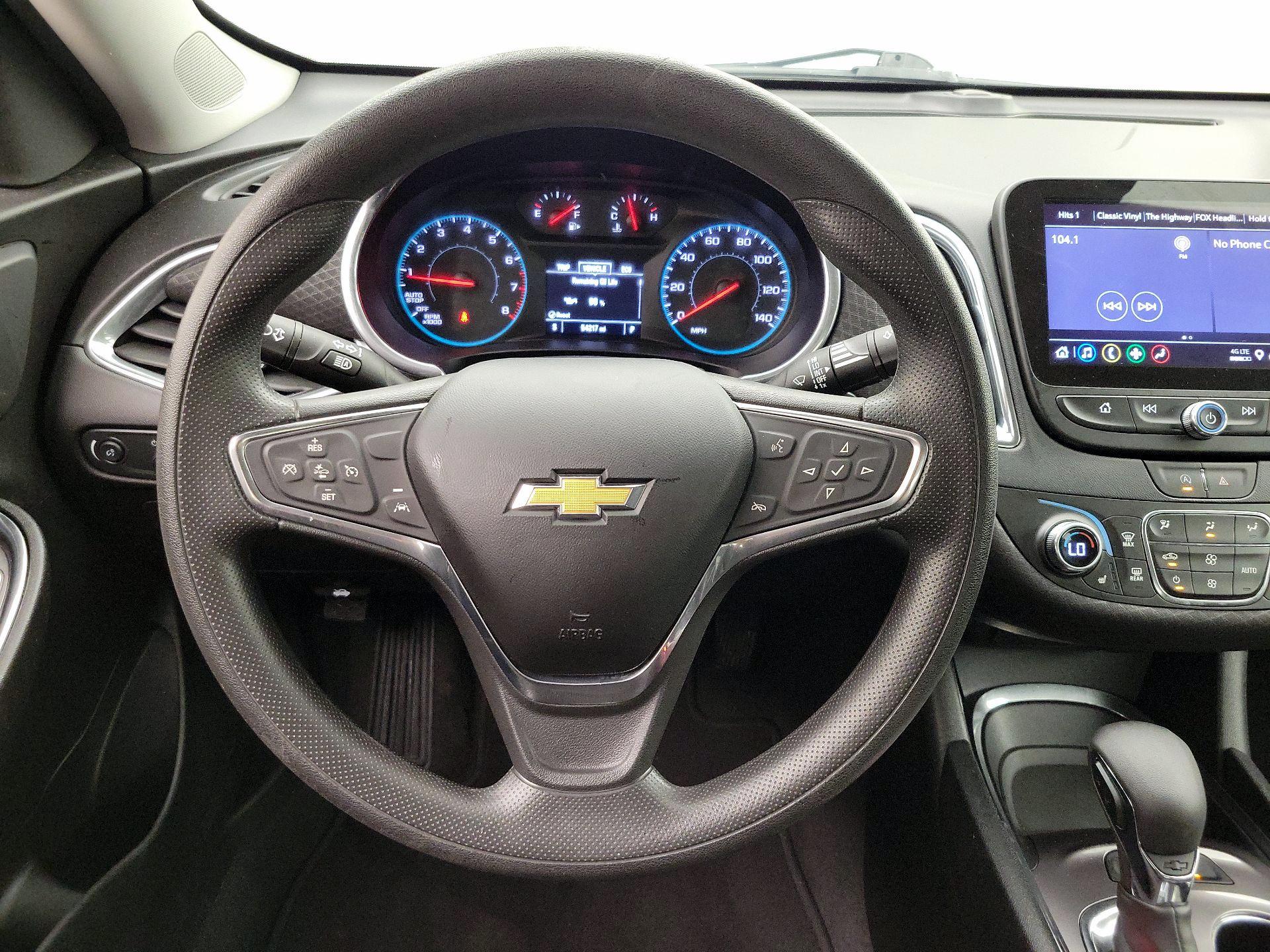 Thumbnail: 2021 Chevrolet Malibu - 10