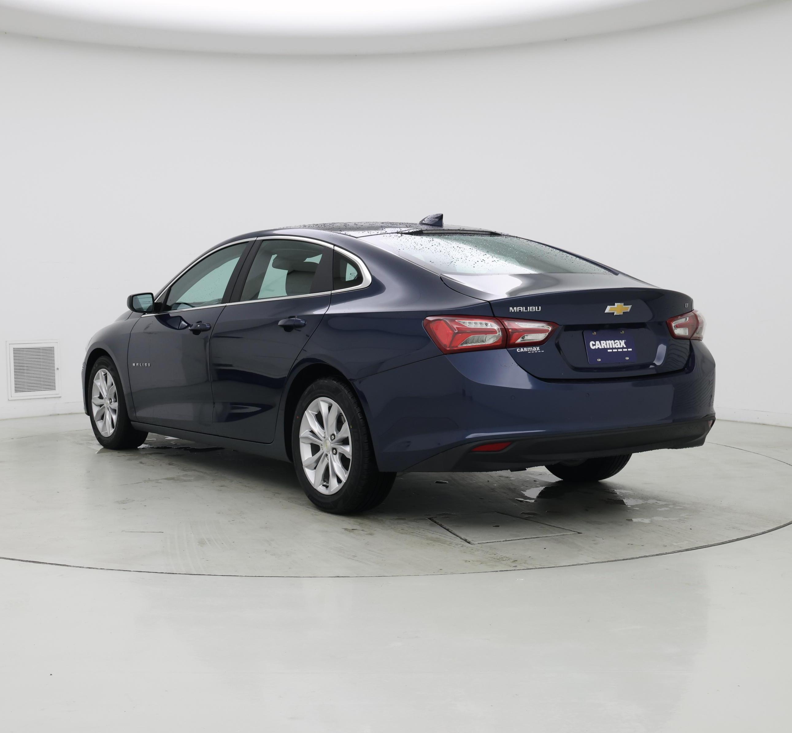 Thumbnail: 2021 Chevrolet Malibu - 2