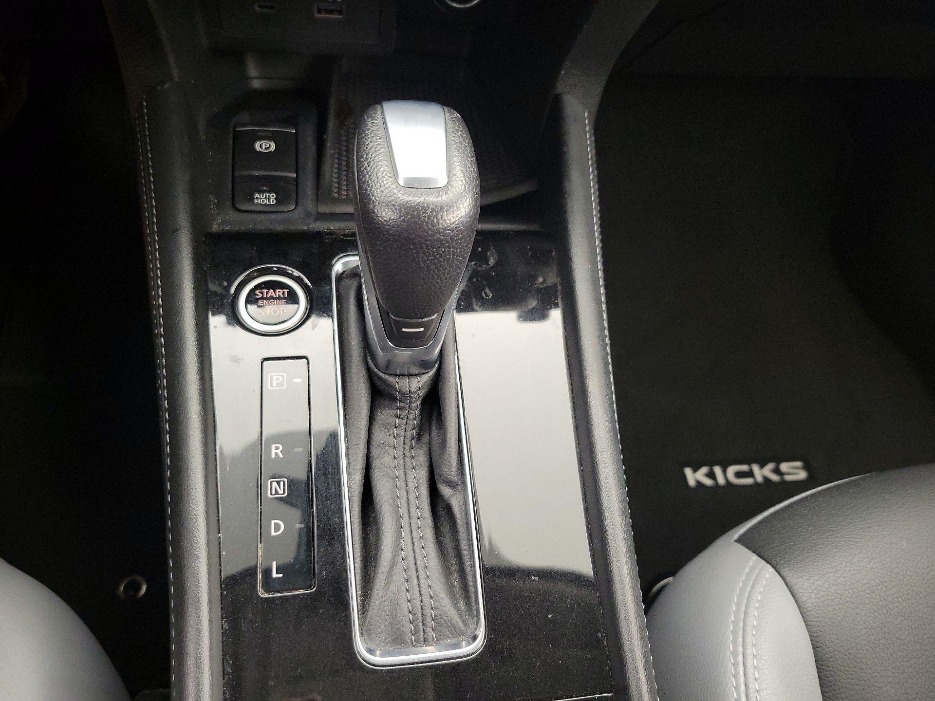 Thumbnail: 2021 Nissan Kicks - 17