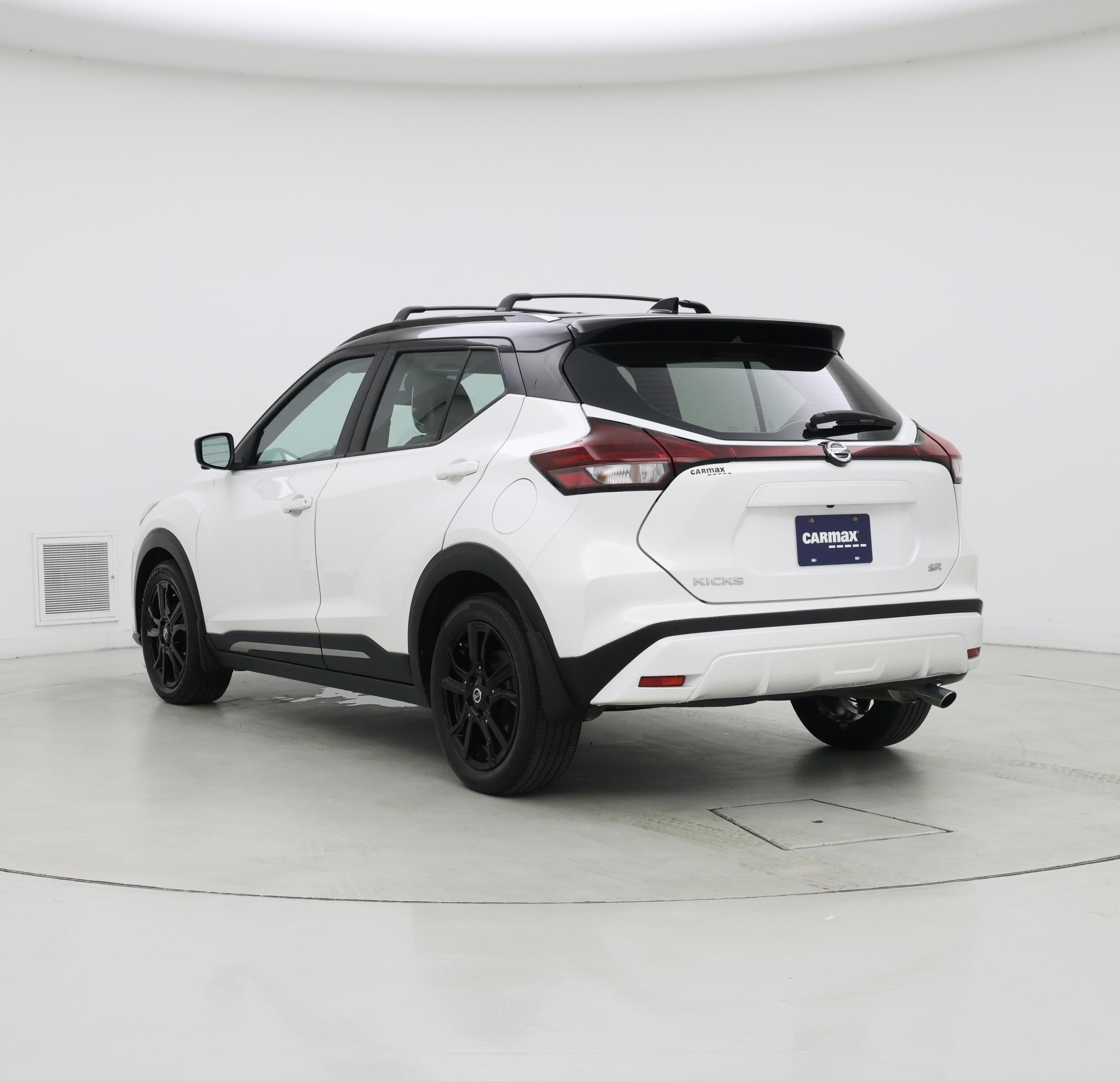 Thumbnail: 2021 Nissan Kicks - 2
