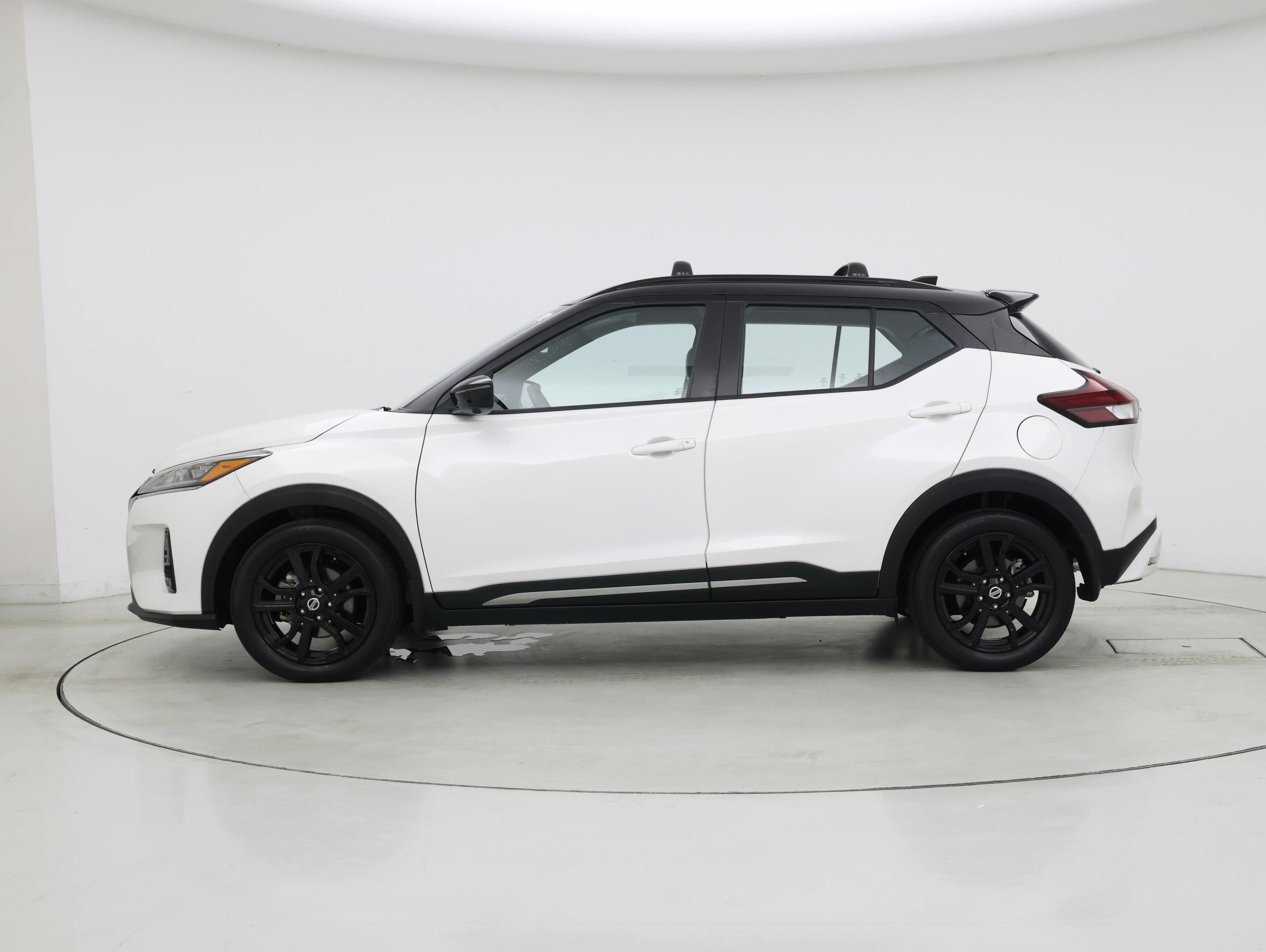 Thumbnail: 2021 Nissan Kicks - 3