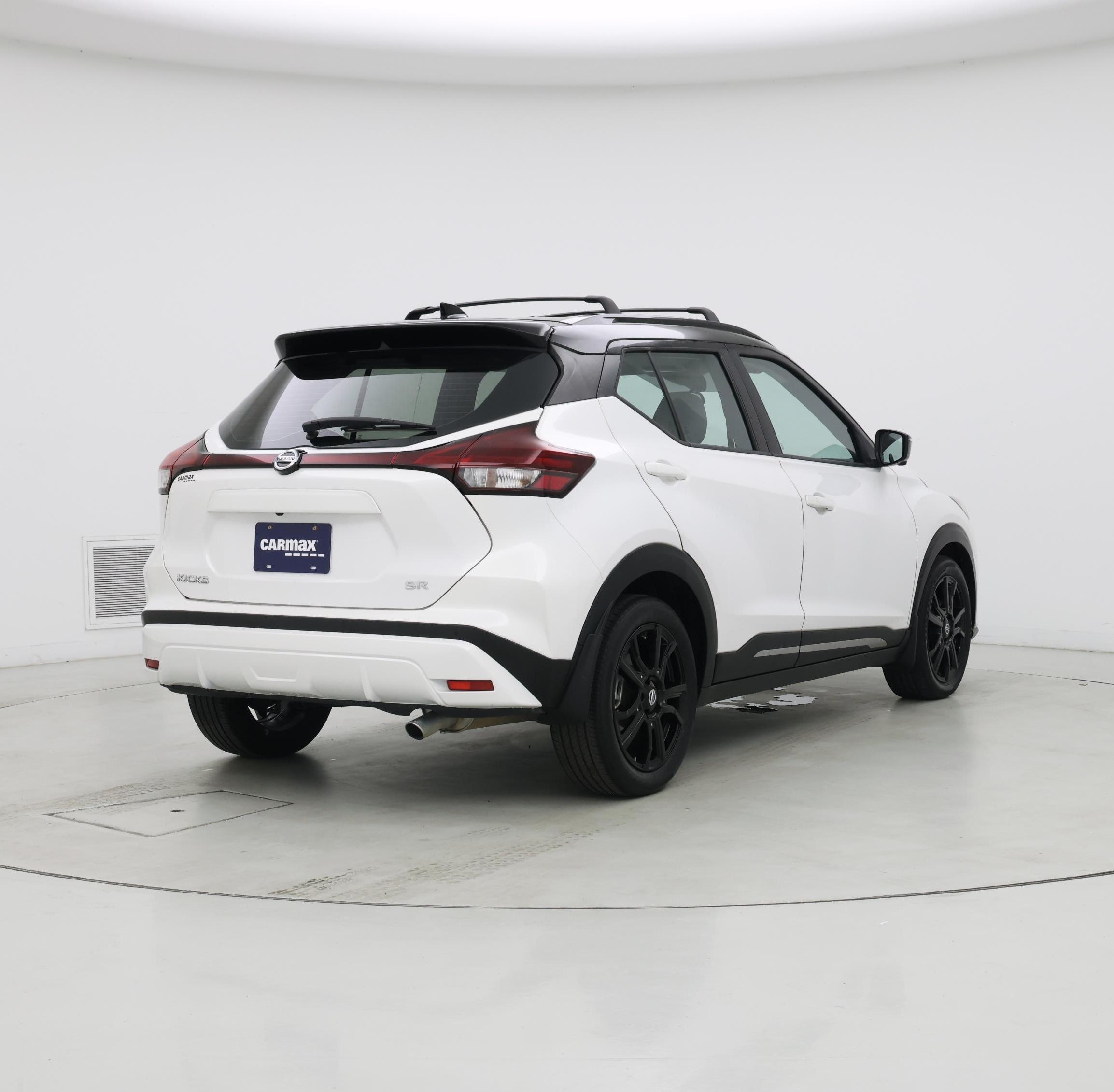 Thumbnail: 2021 Nissan Kicks - 8