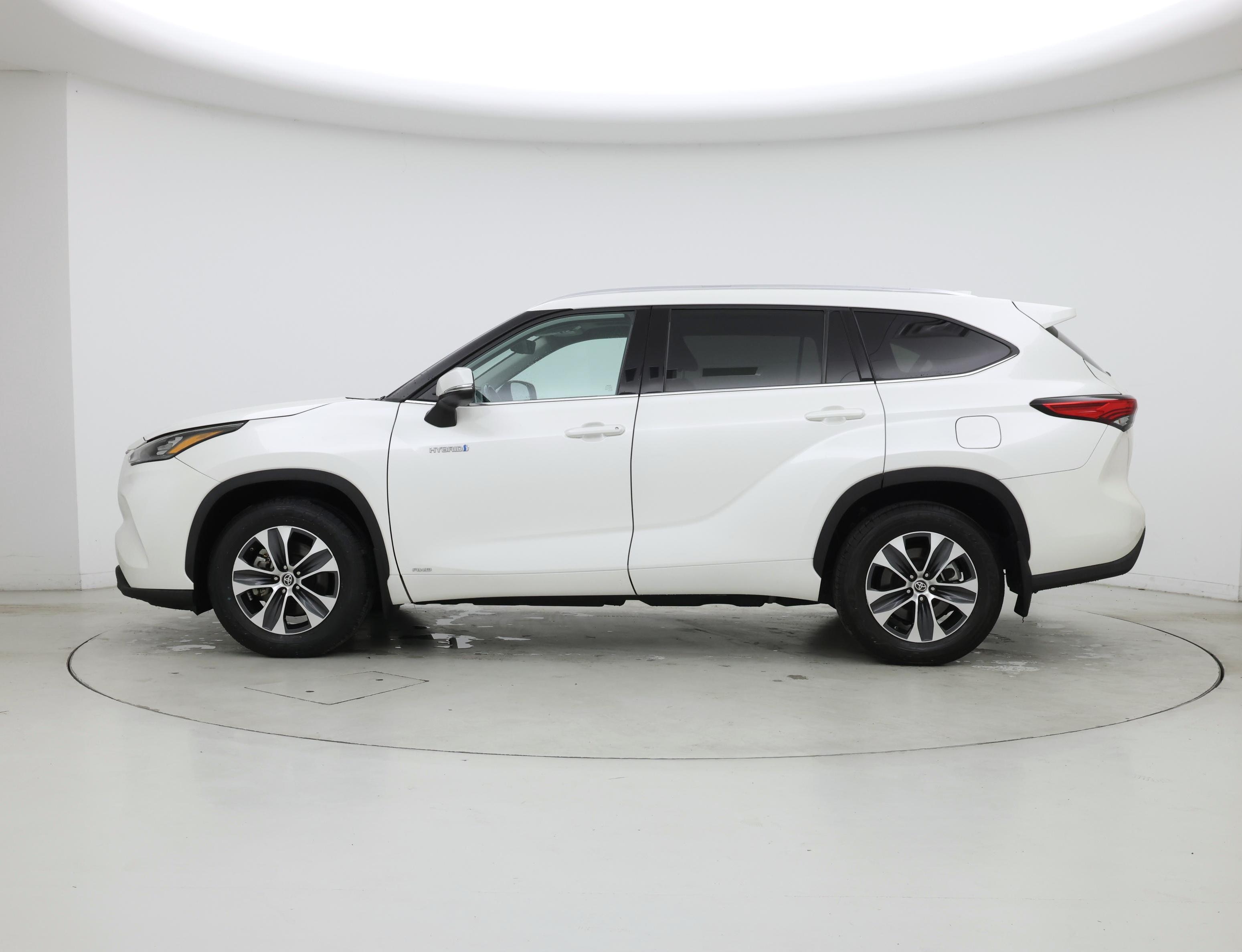 Thumbnail: 2020 Toyota Highlander - 3