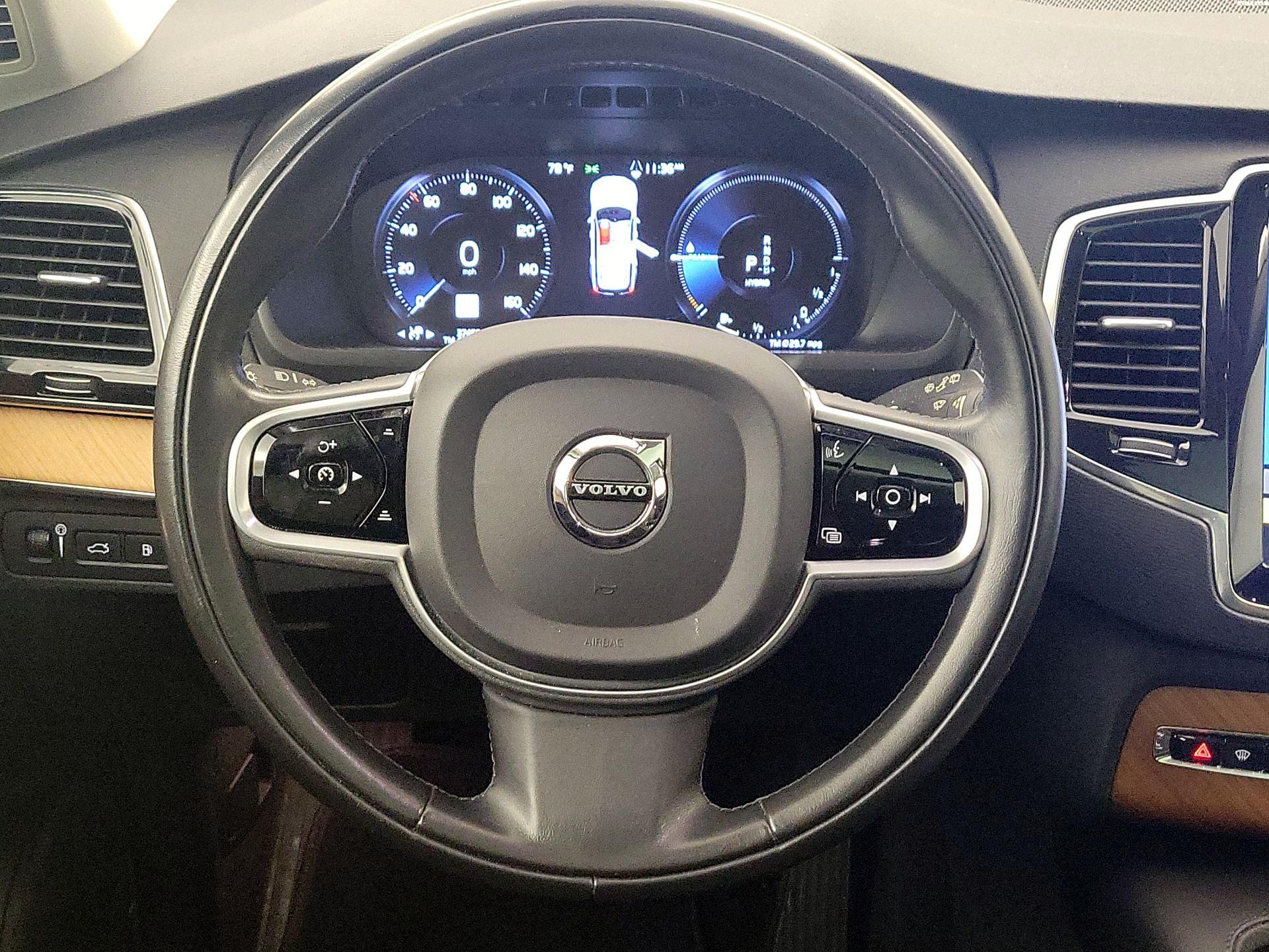 Thumbnail: 2021 Volvo XC90 - 10
