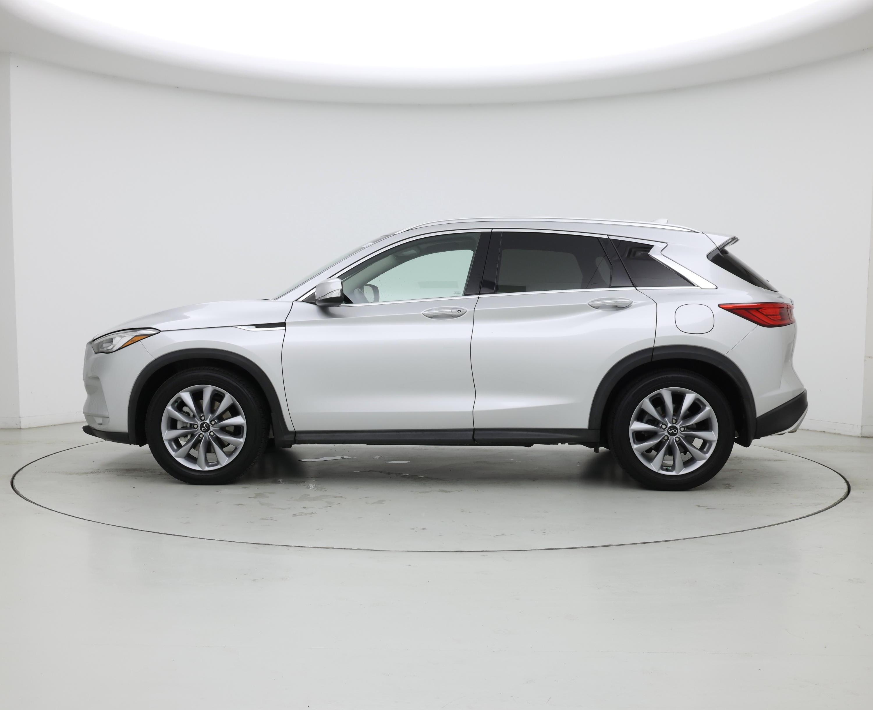 Thumbnail: 2021 INFINITI QX50 - 3