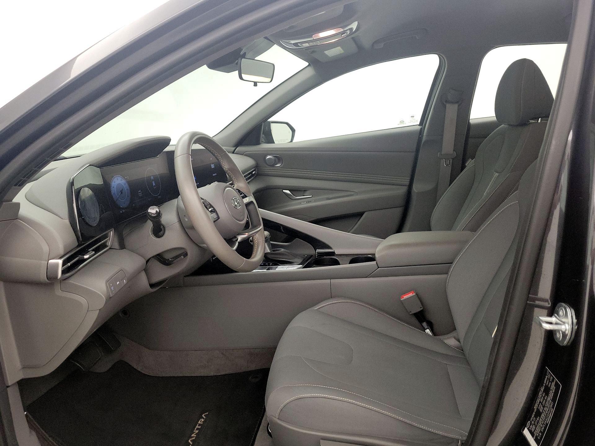 Thumbnail: 2023 Hyundai Elantra - 11