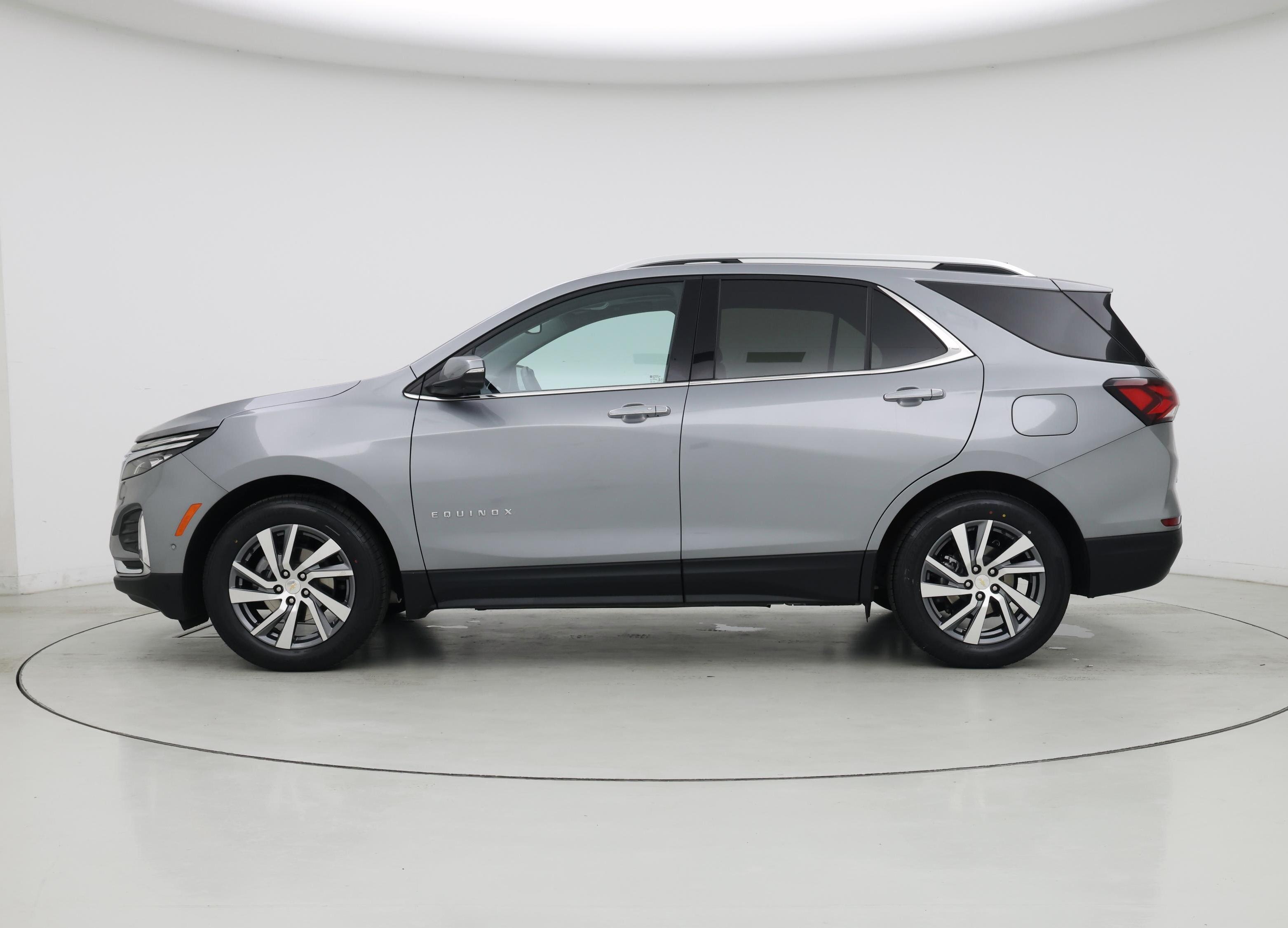 Thumbnail: 2023 Chevrolet Equinox - 3