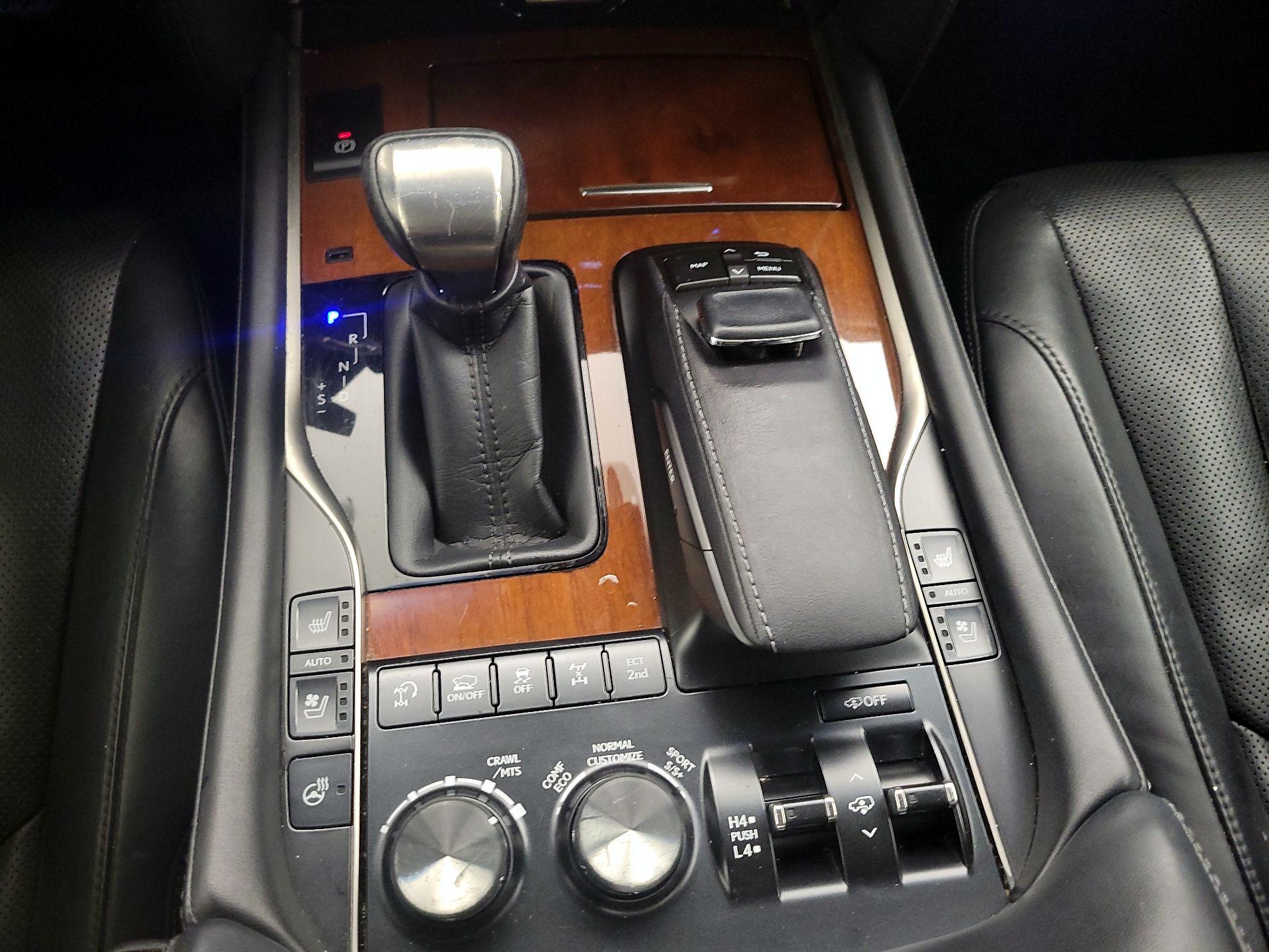 Thumbnail: 2017 Lexus LX - 18