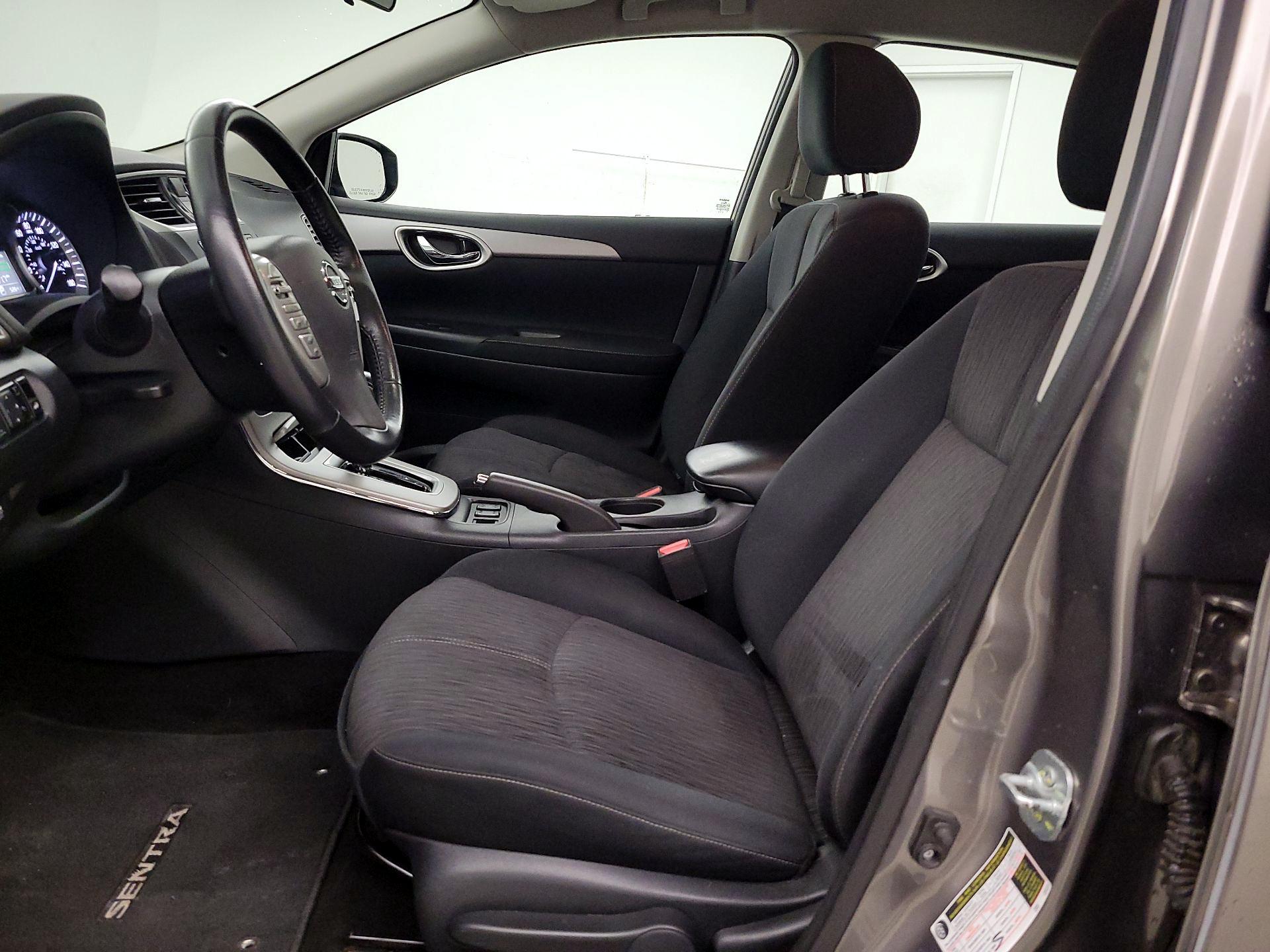 Thumbnail: 2015 Nissan Sentra - 11