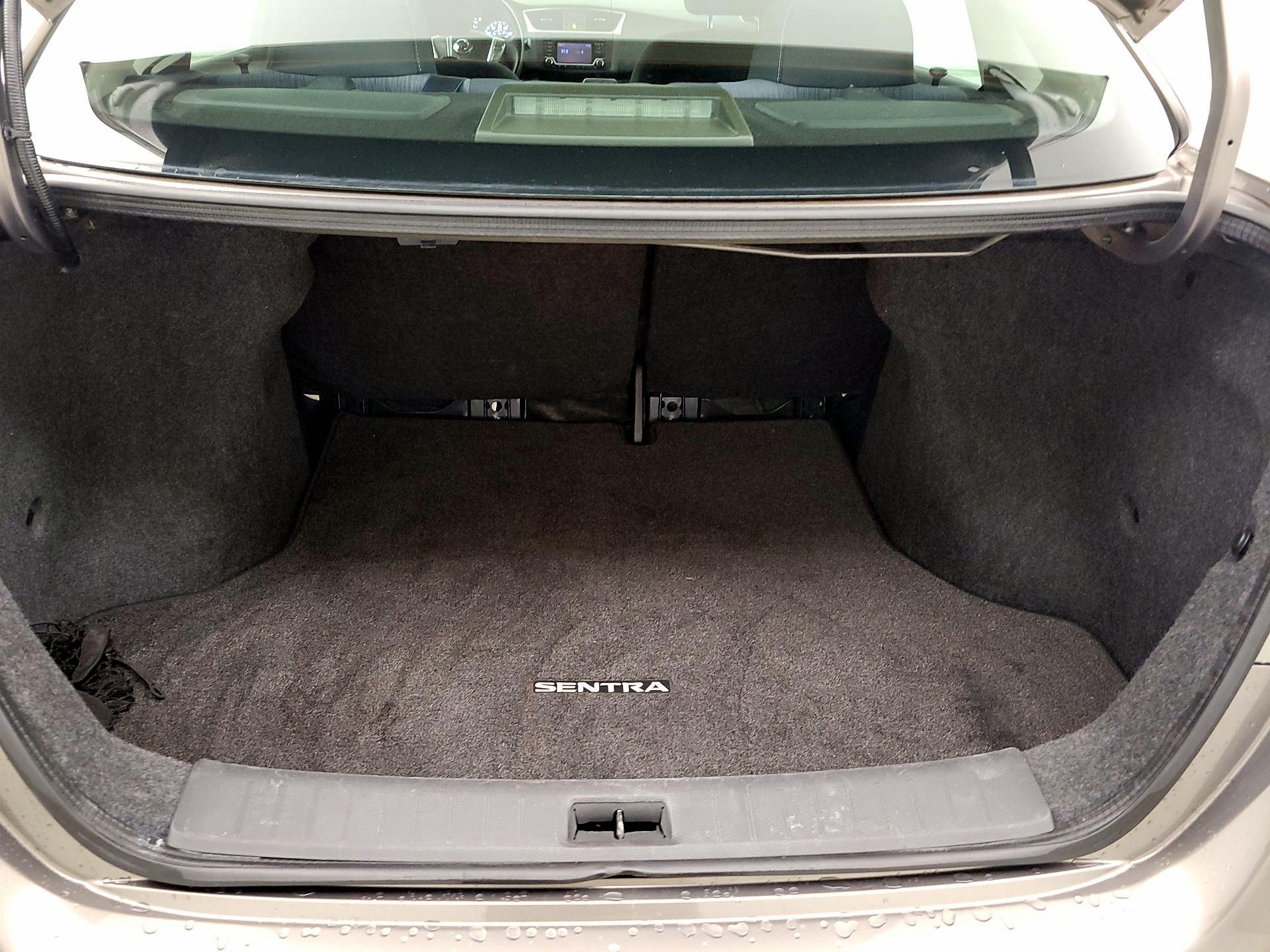 Thumbnail: 2015 Nissan Sentra - 20