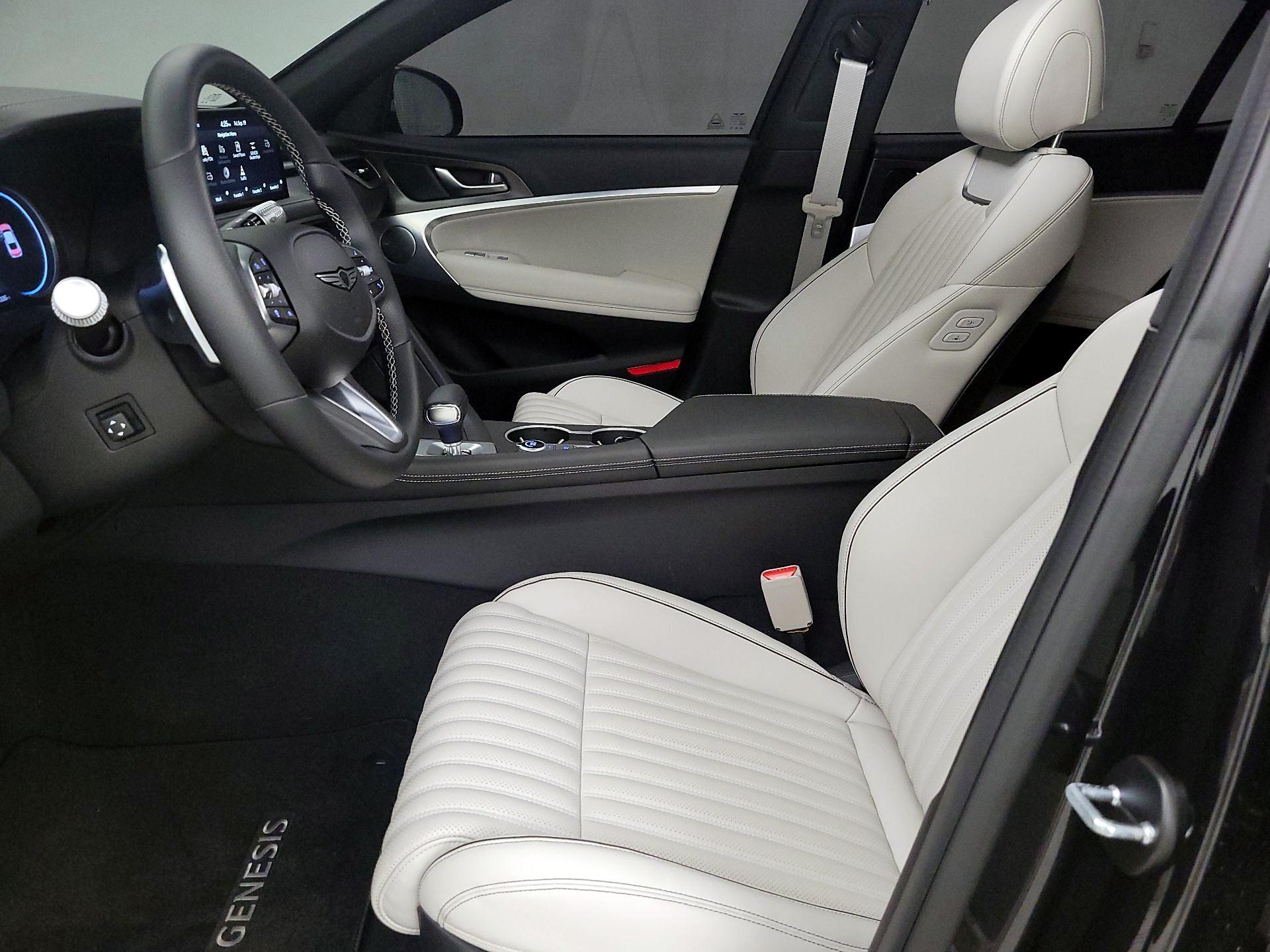 Thumbnail: 2025 Genesis G70 - 9