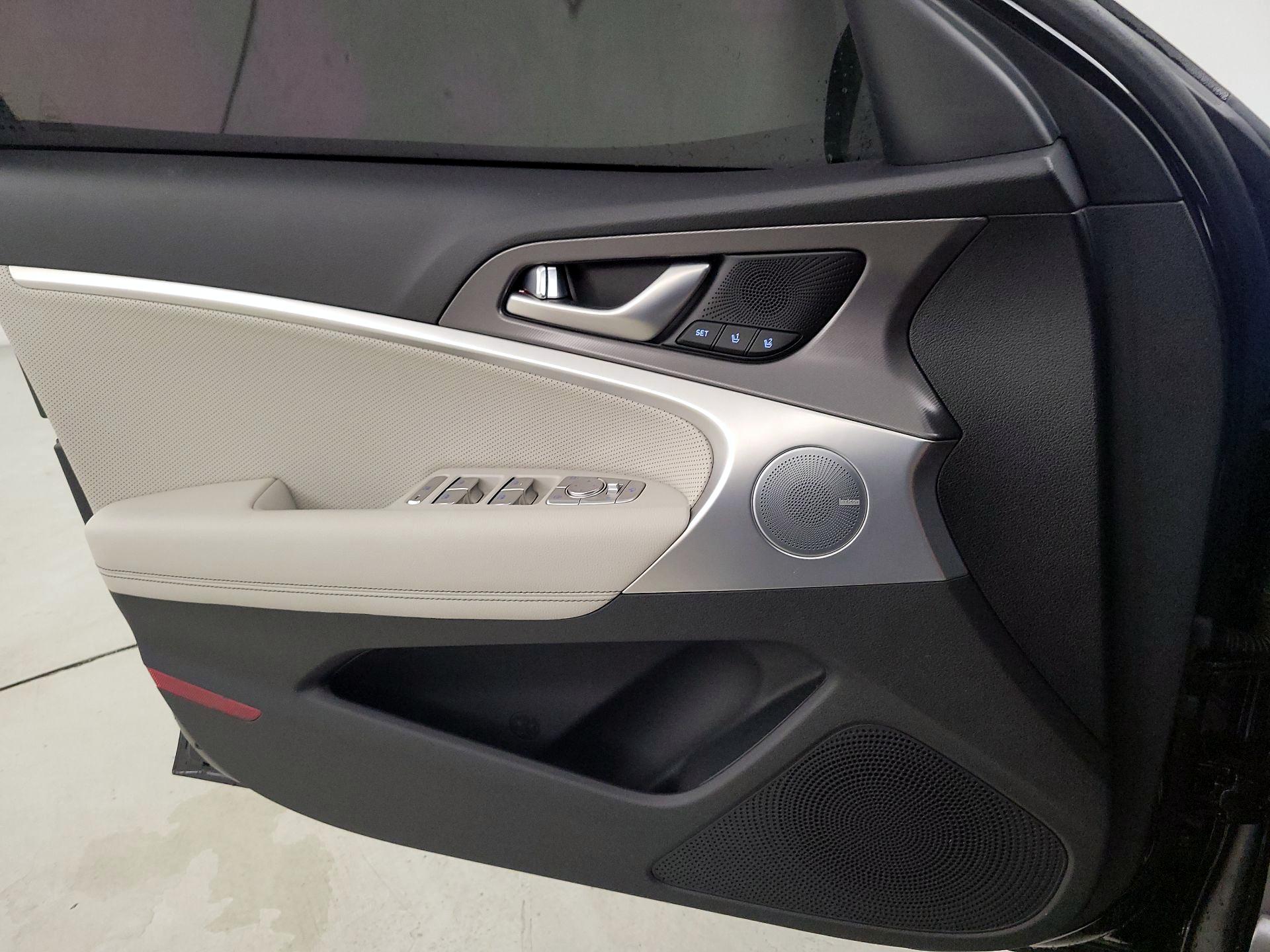Thumbnail: 2025 Genesis G70 - 10