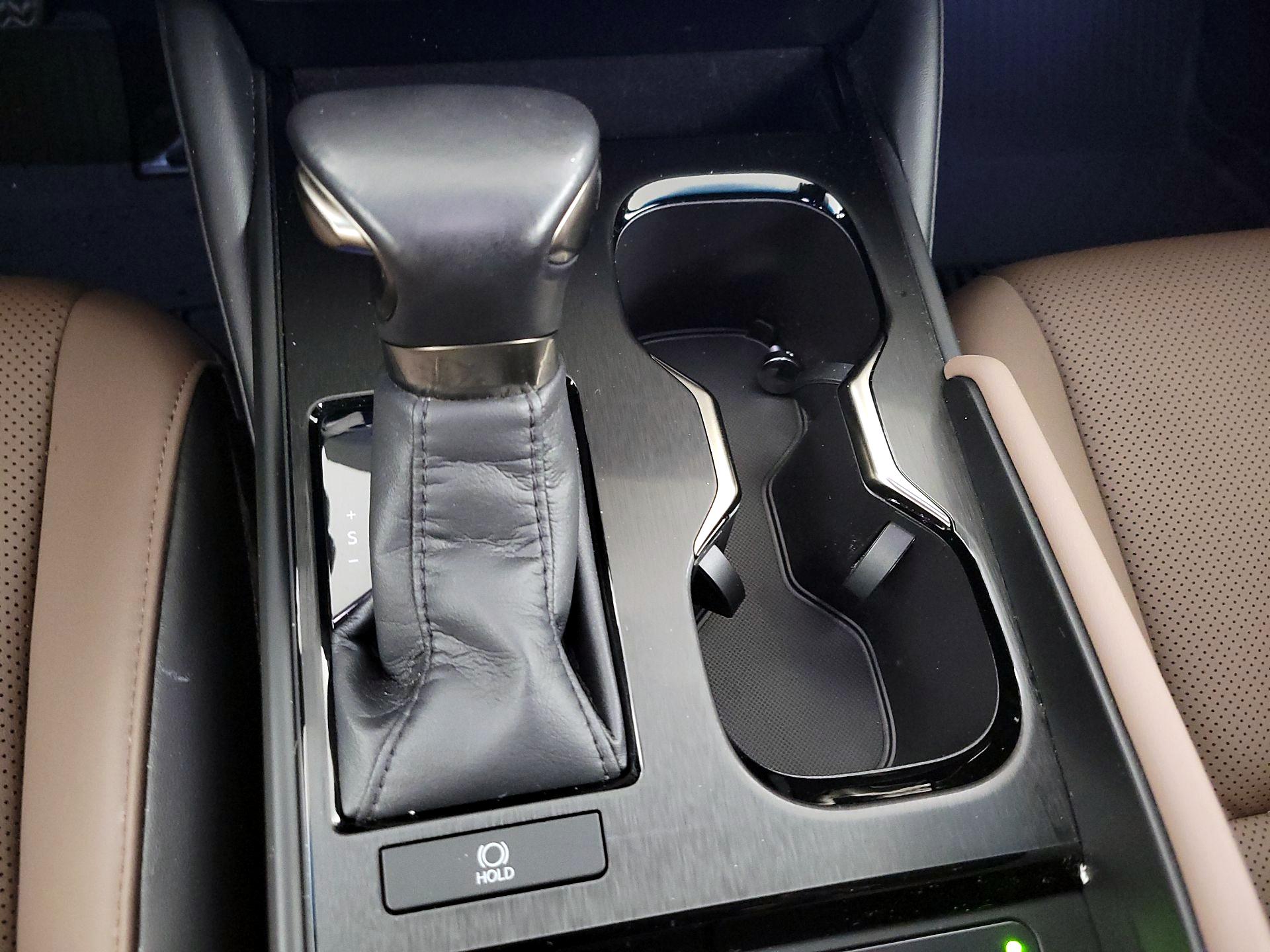 Thumbnail: 2023 Lexus ES - 15