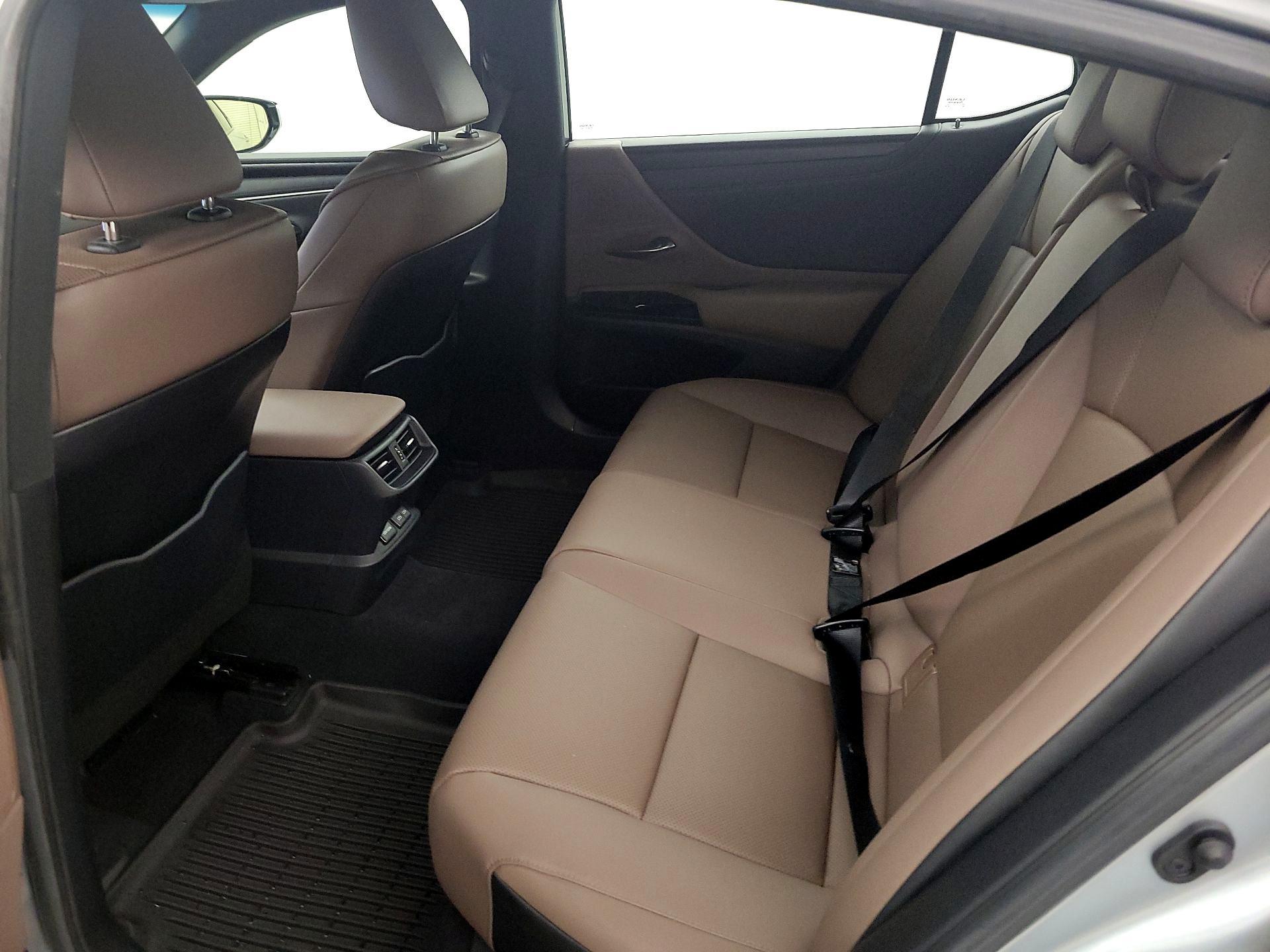 Thumbnail: 2023 Lexus ES - 18