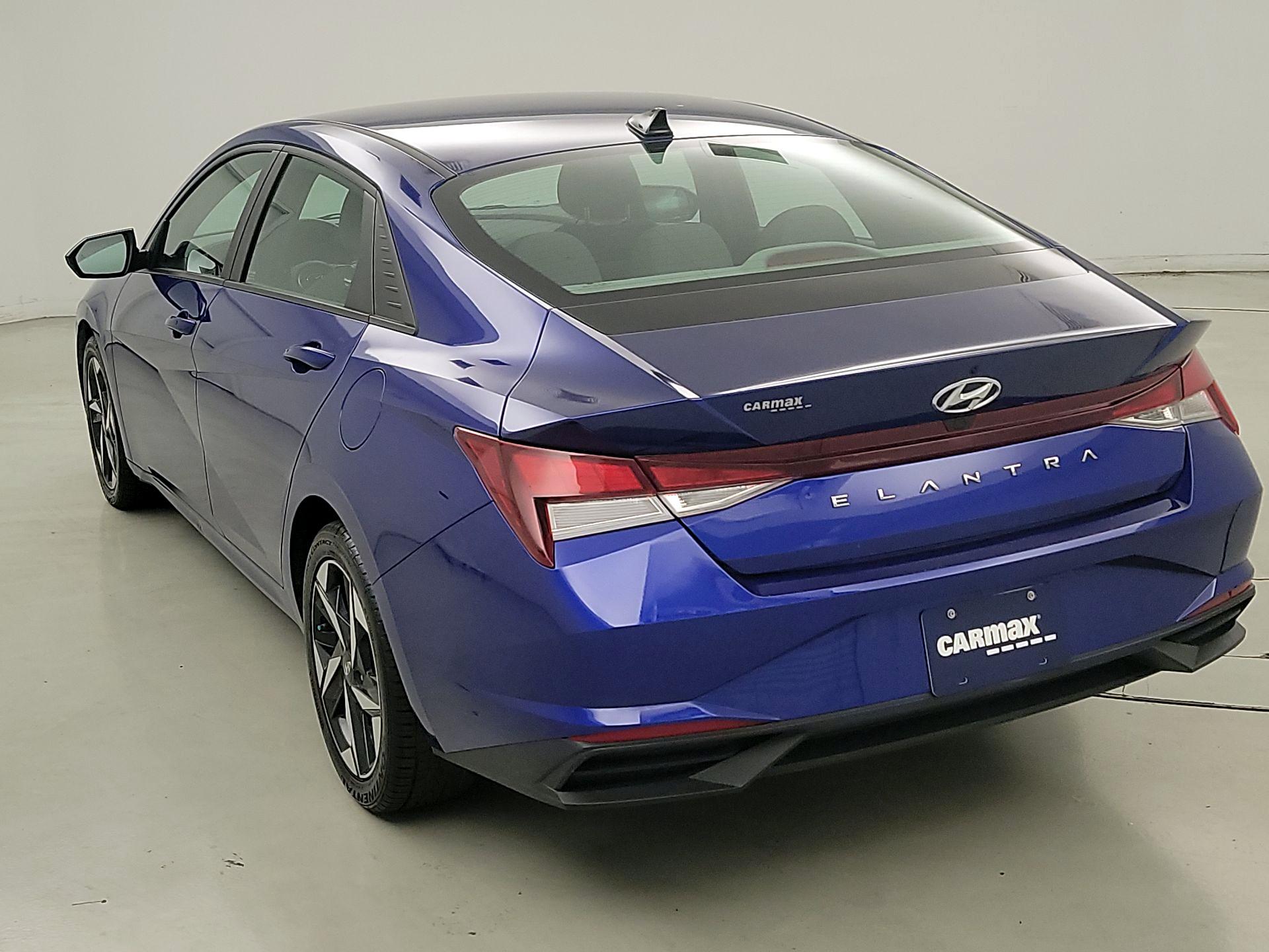 Thumbnail: 2023 Hyundai Elantra - 7