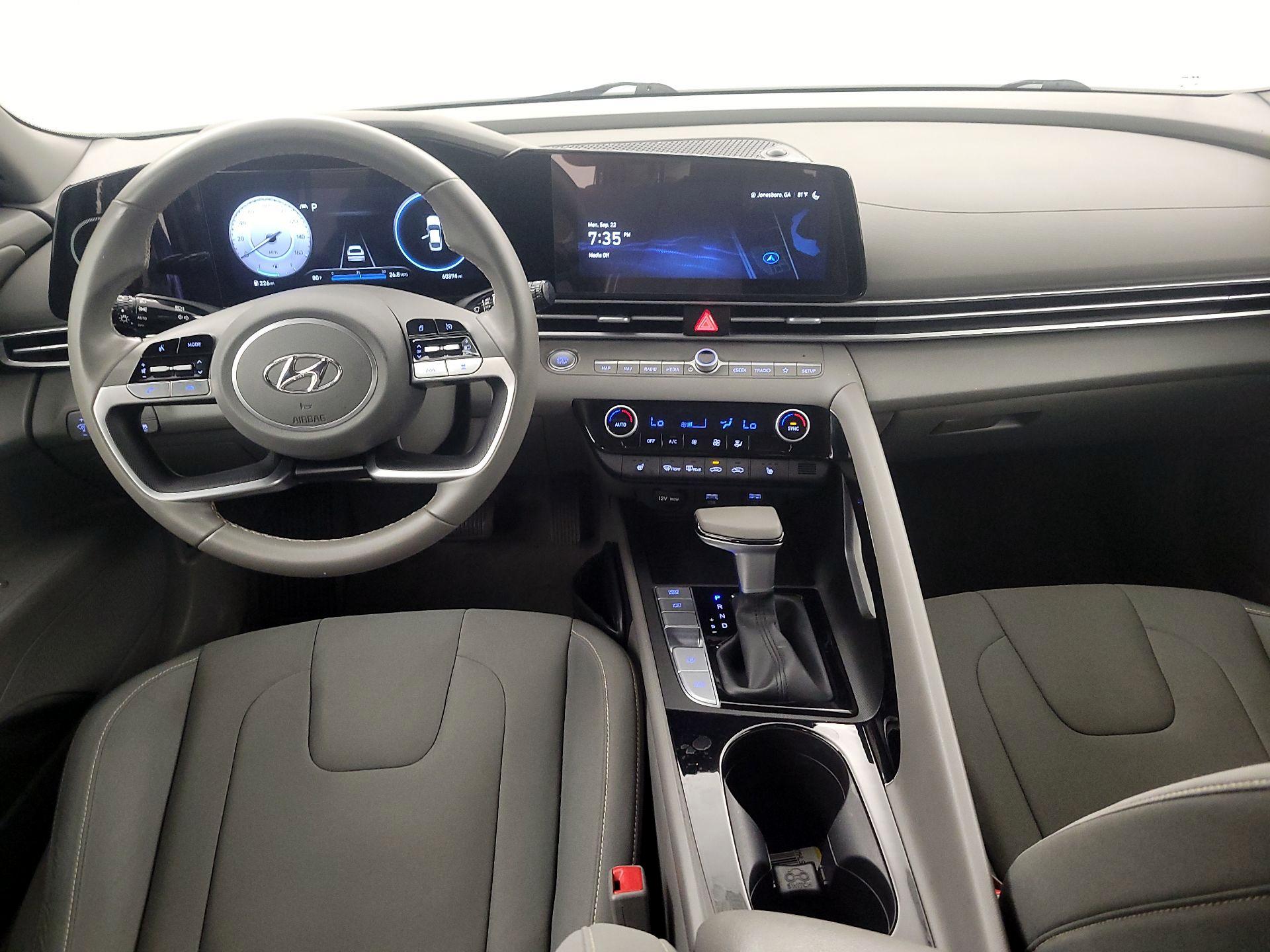 Thumbnail: 2023 Hyundai Elantra - 8