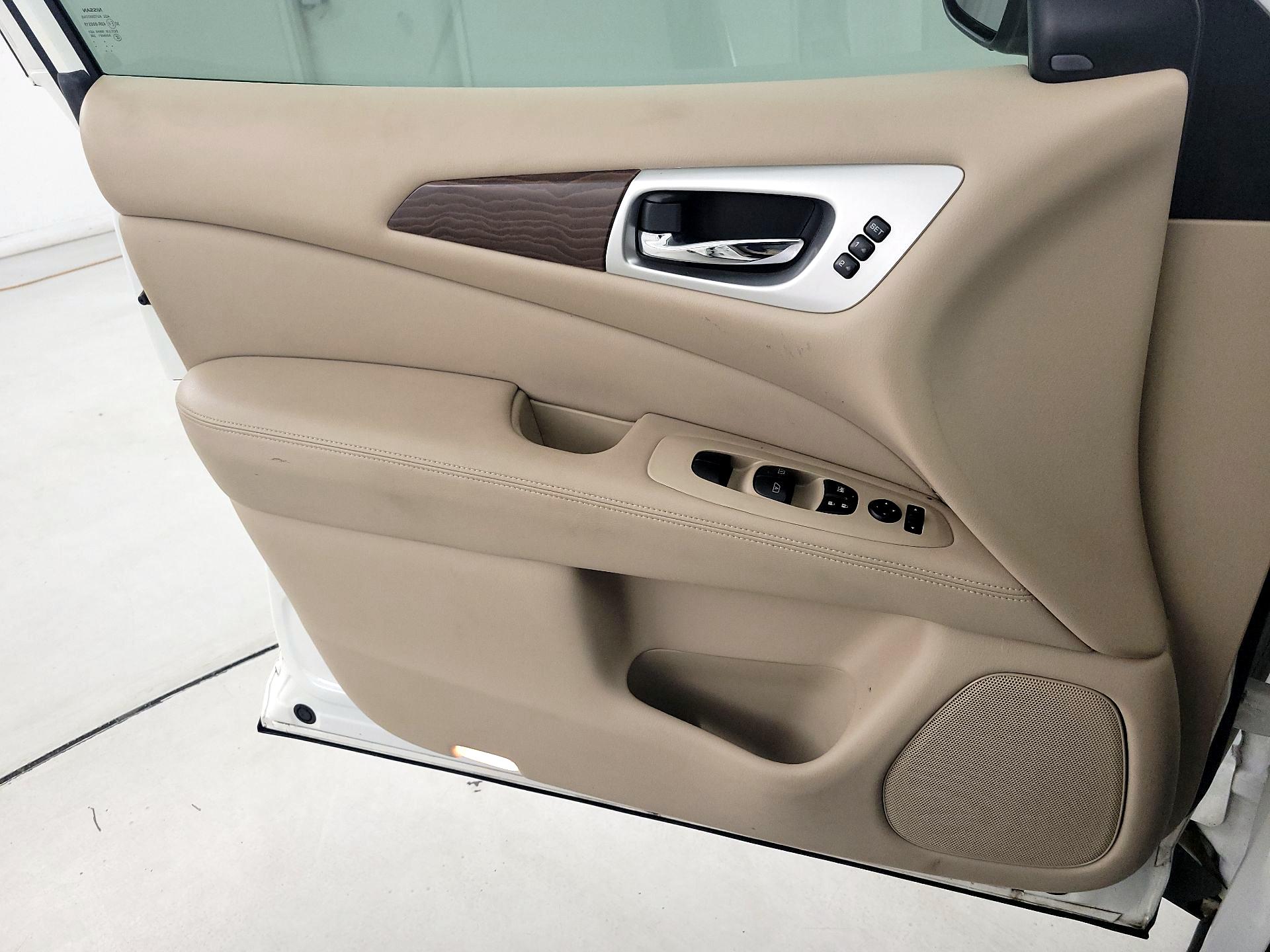 Thumbnail: 2020 Nissan Pathfinder - 12