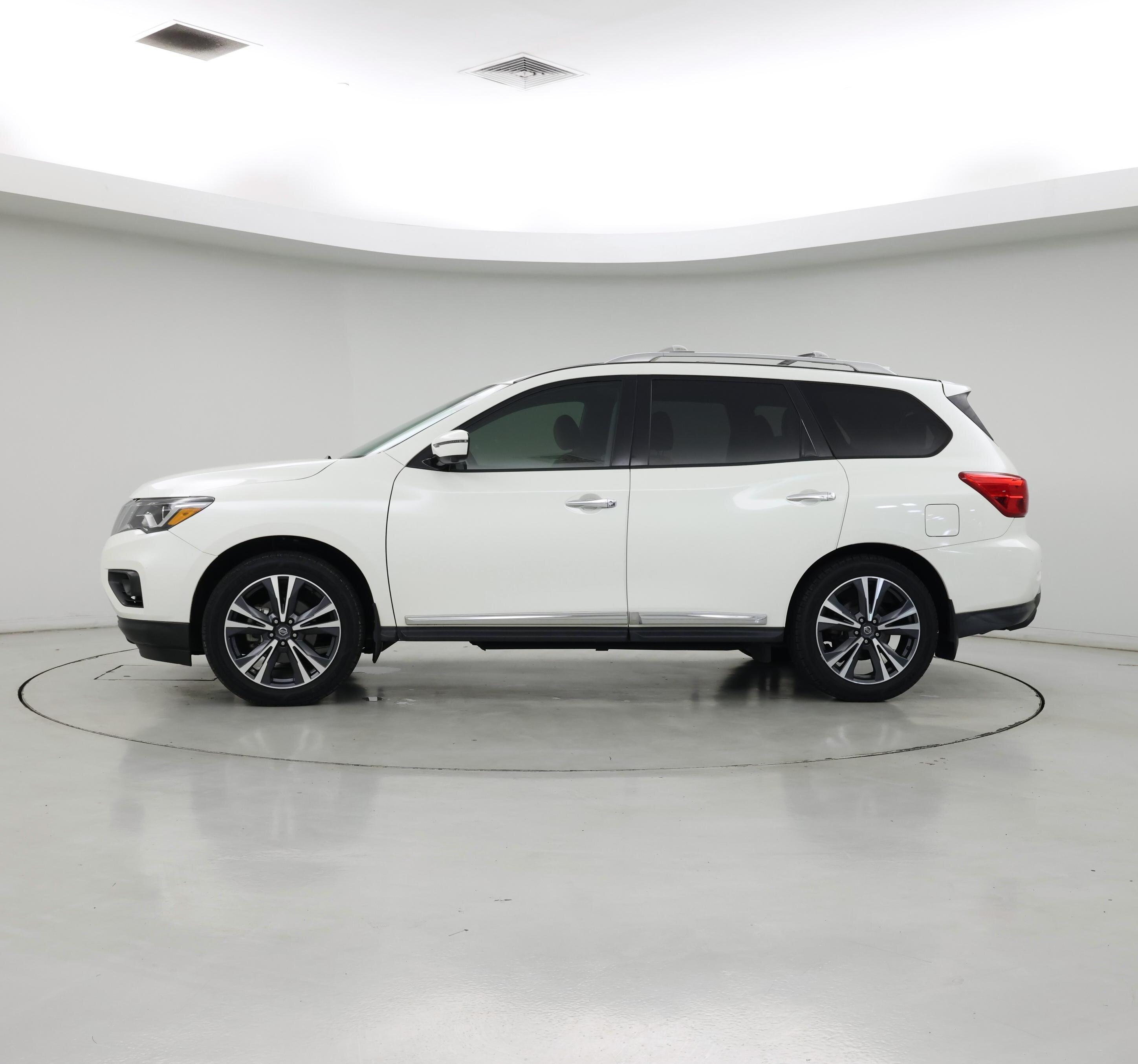 Thumbnail: 2020 Nissan Pathfinder - 3