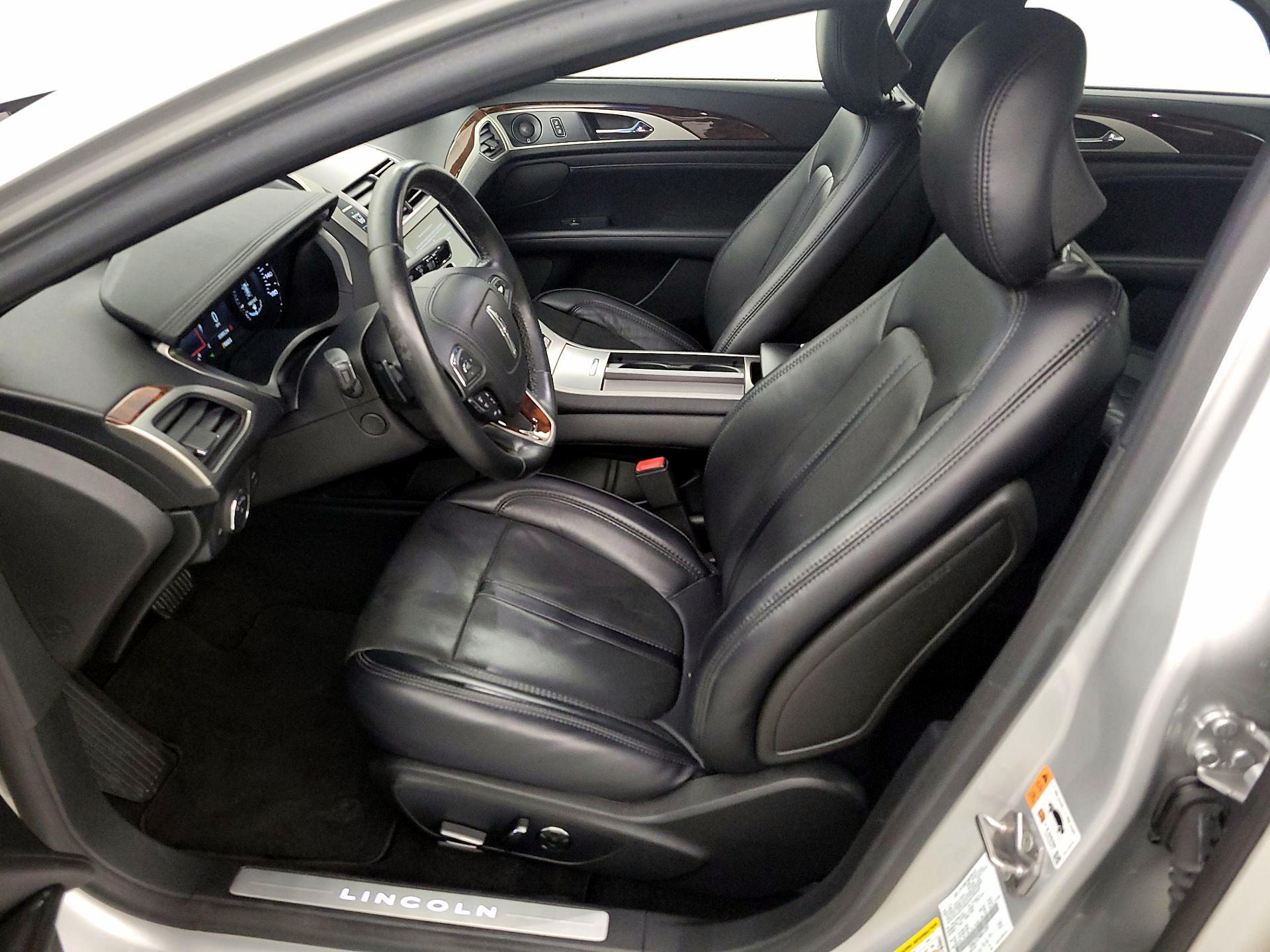 Thumbnail: 2019 Lincoln MKZ - 9