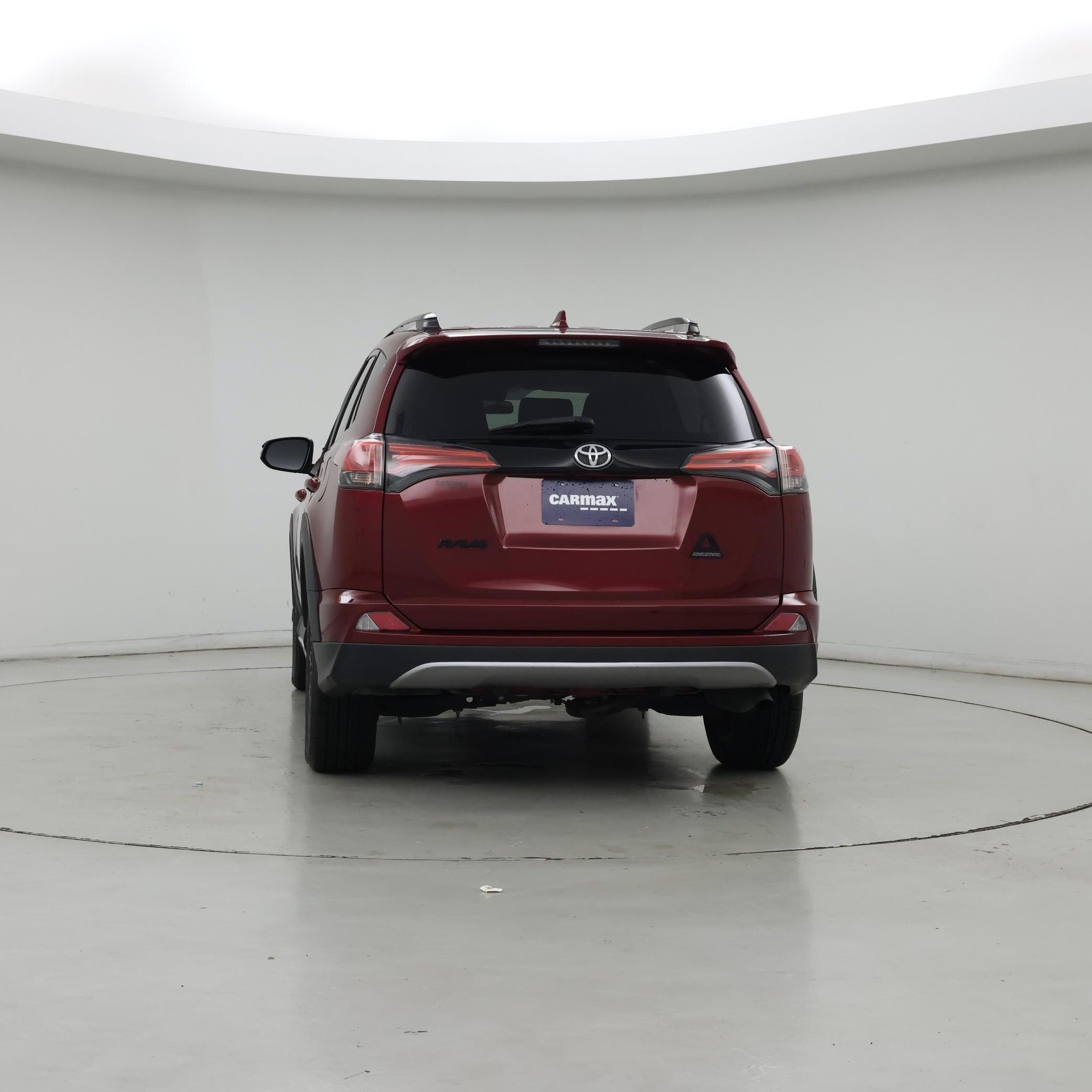 Thumbnail: 2018 Toyota RAV4 - 6