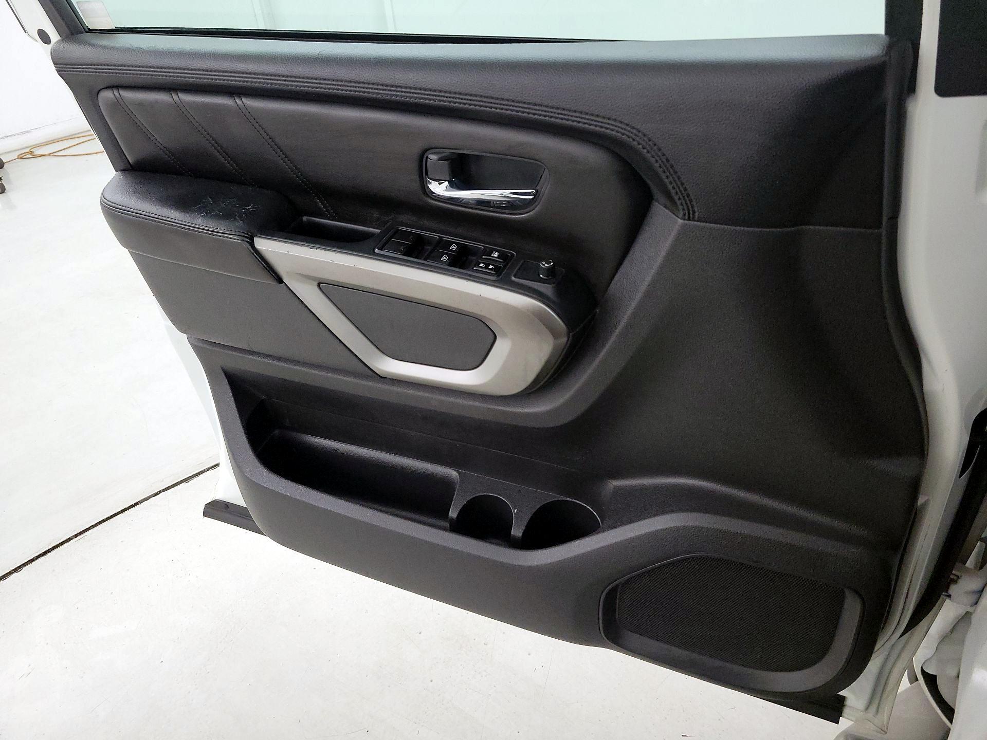 Thumbnail: 2015 Nissan Armada - 12