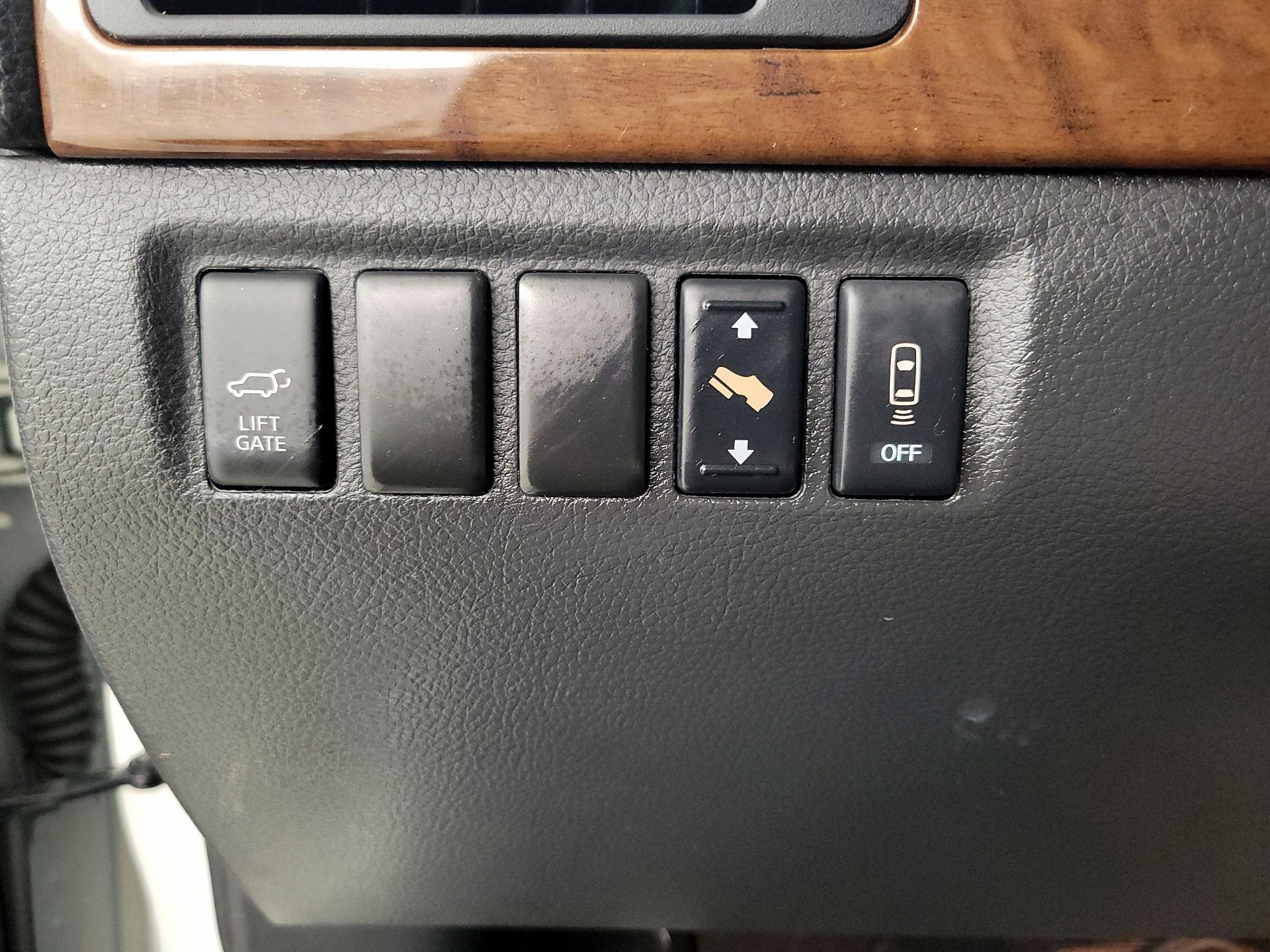 Thumbnail: 2015 Nissan Armada - 13