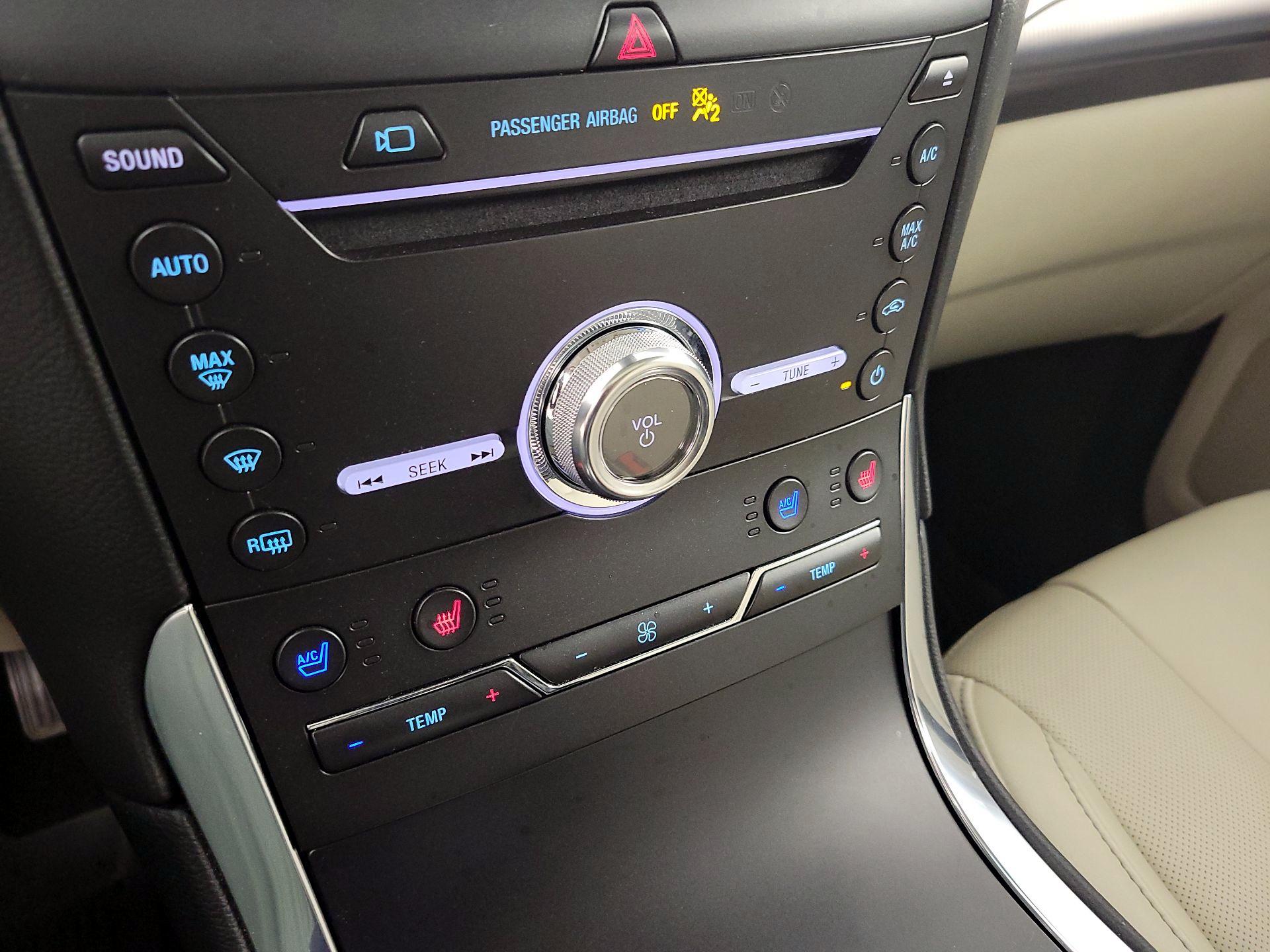 Thumbnail: 2019 Ford Edge - 15