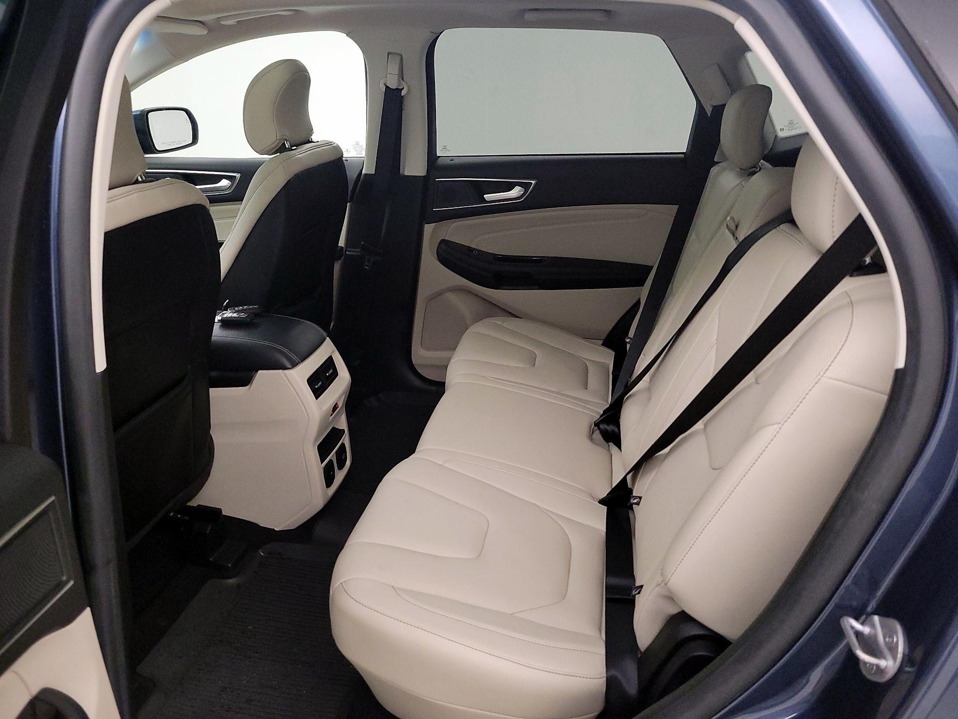 Thumbnail: 2019 Ford Edge - 19