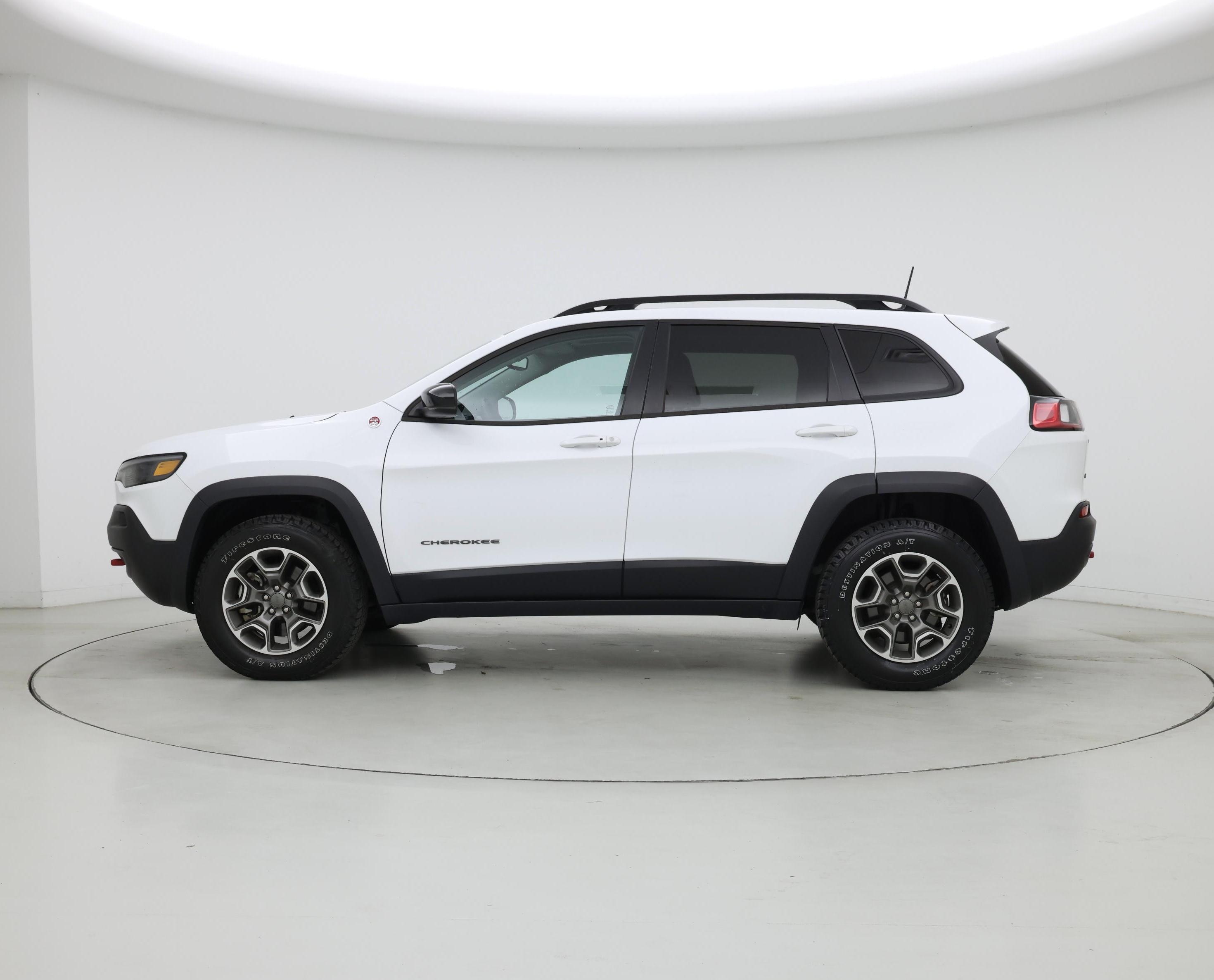 Thumbnail: 2022 Jeep Cherokee - 3