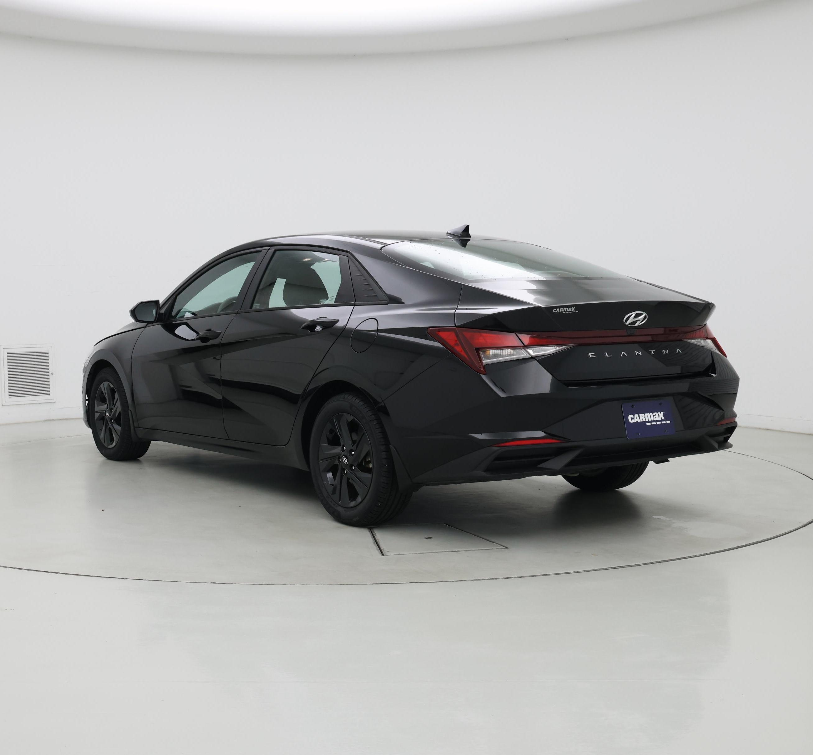 Thumbnail: 2023 Hyundai Elantra - 2
