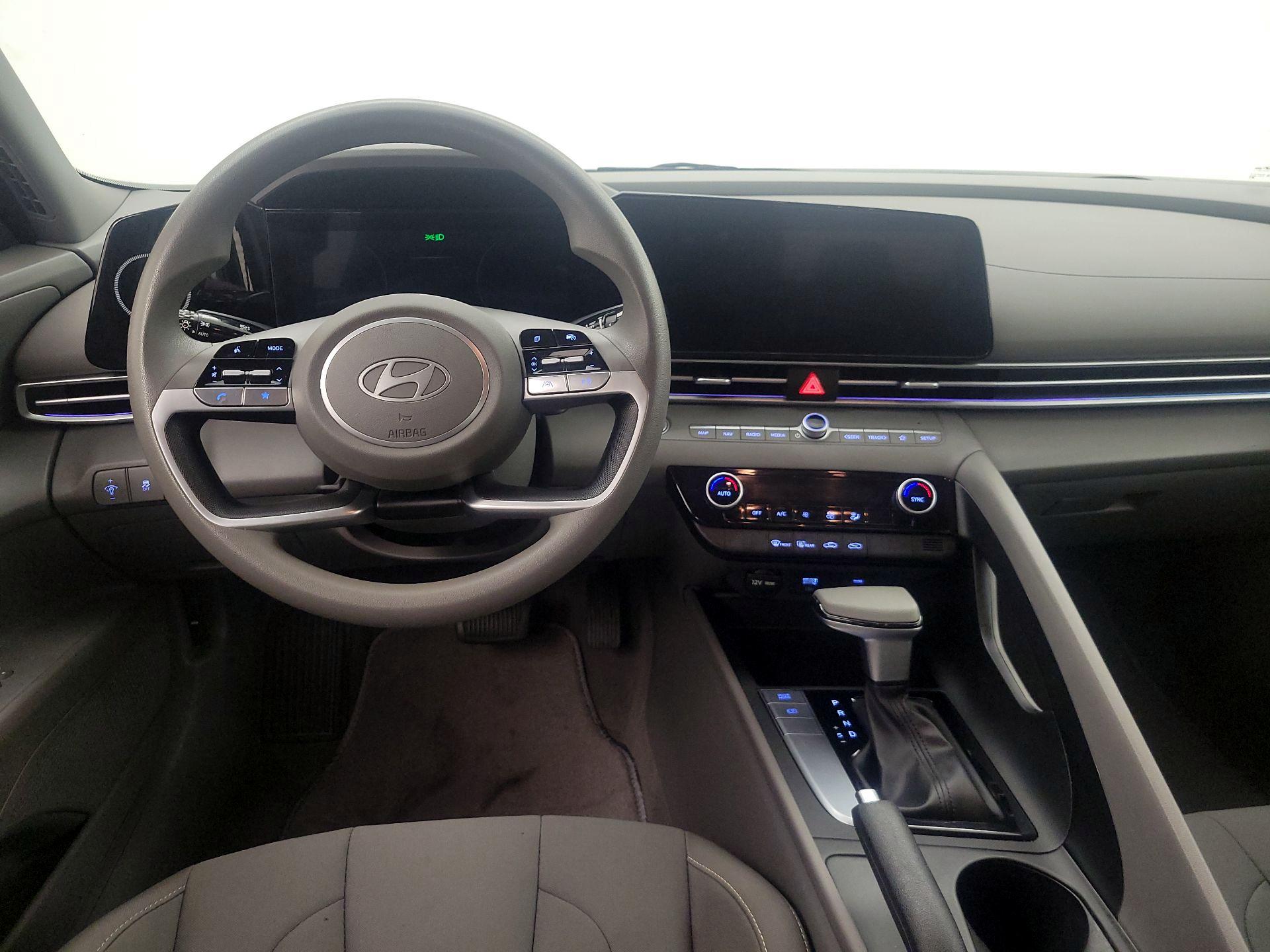 Thumbnail: 2024 Hyundai Elantra - 10