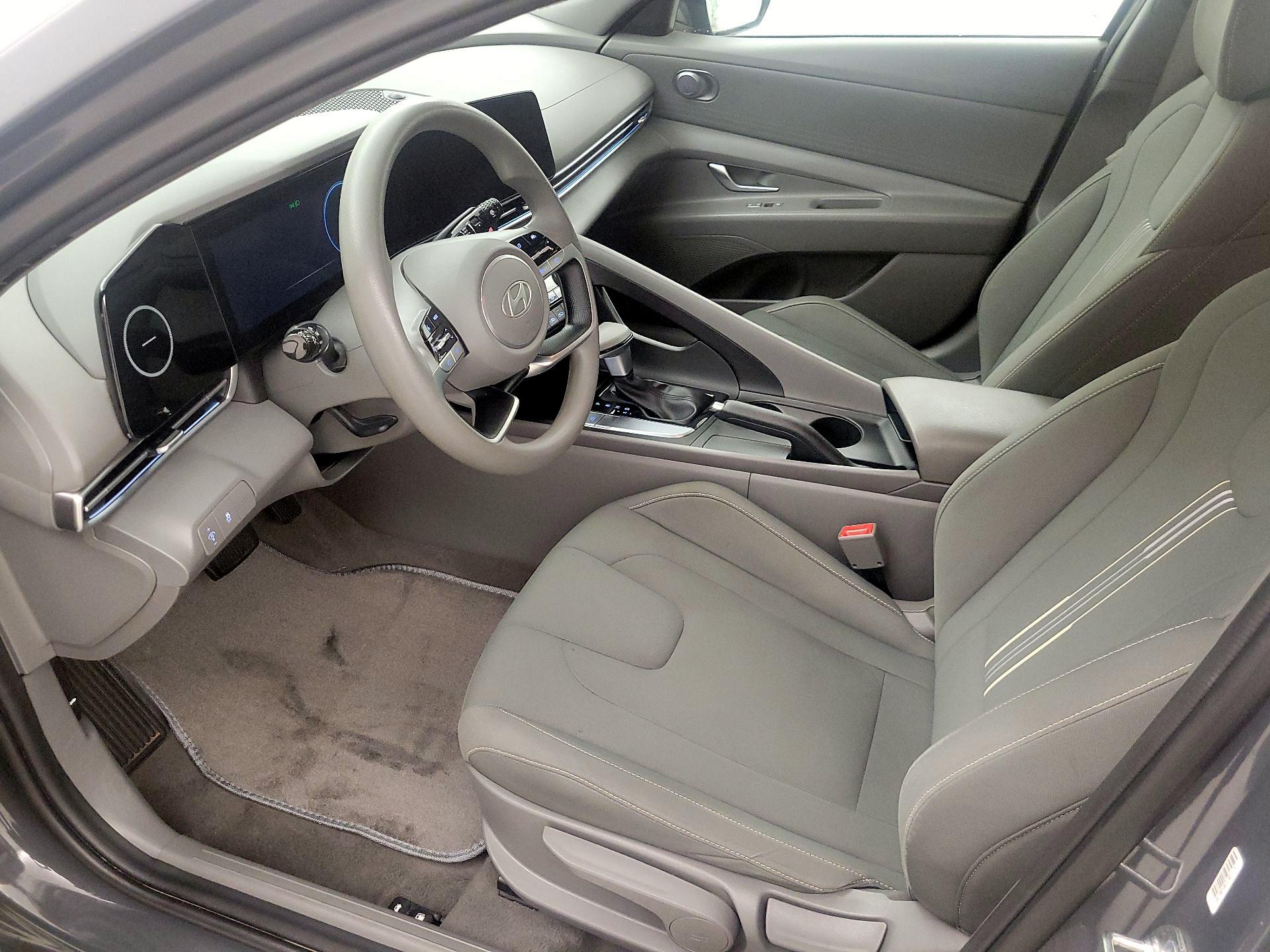 Thumbnail: 2024 Hyundai Elantra - 11