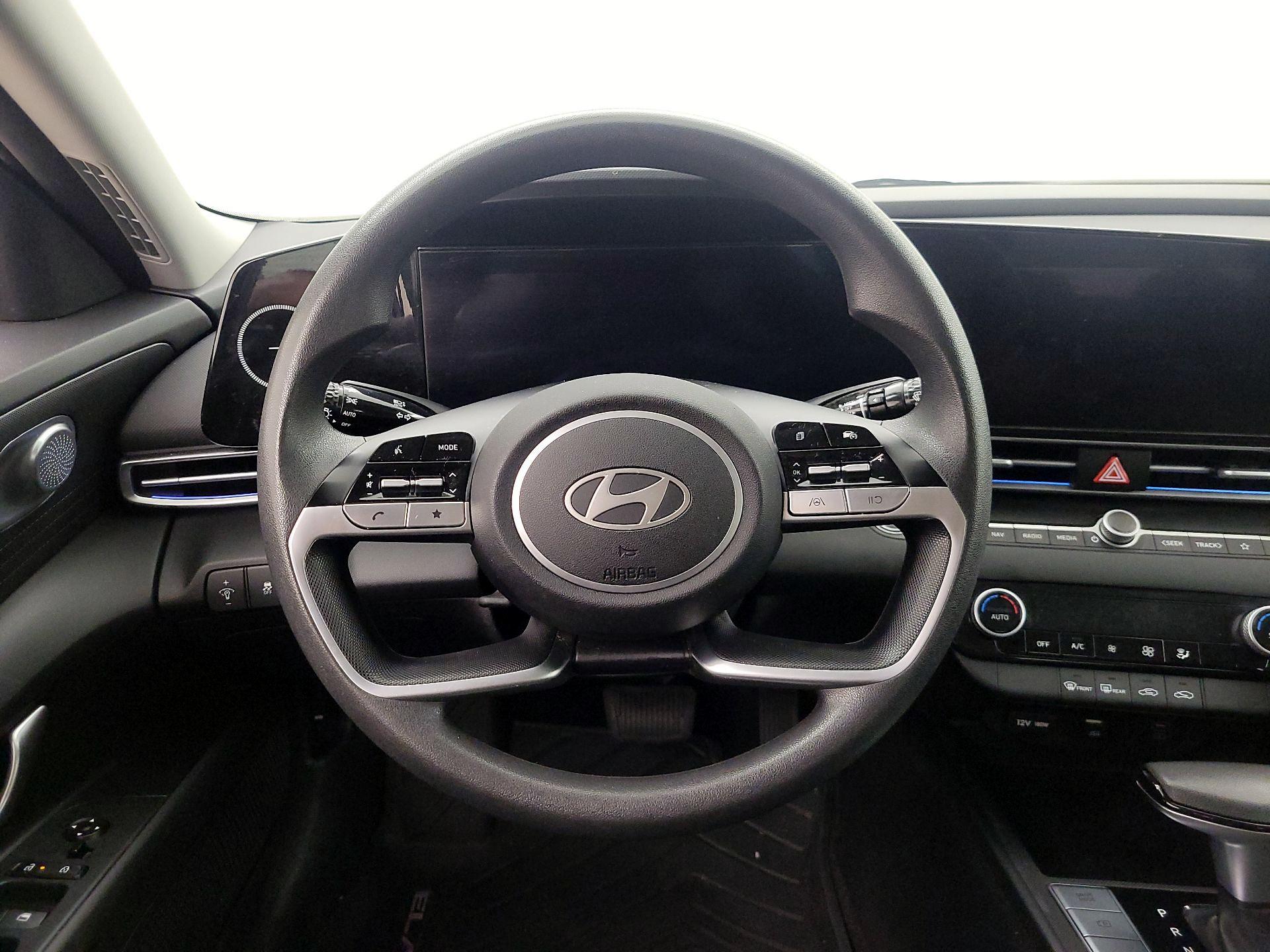 Thumbnail: 2024 Hyundai Elantra - 10