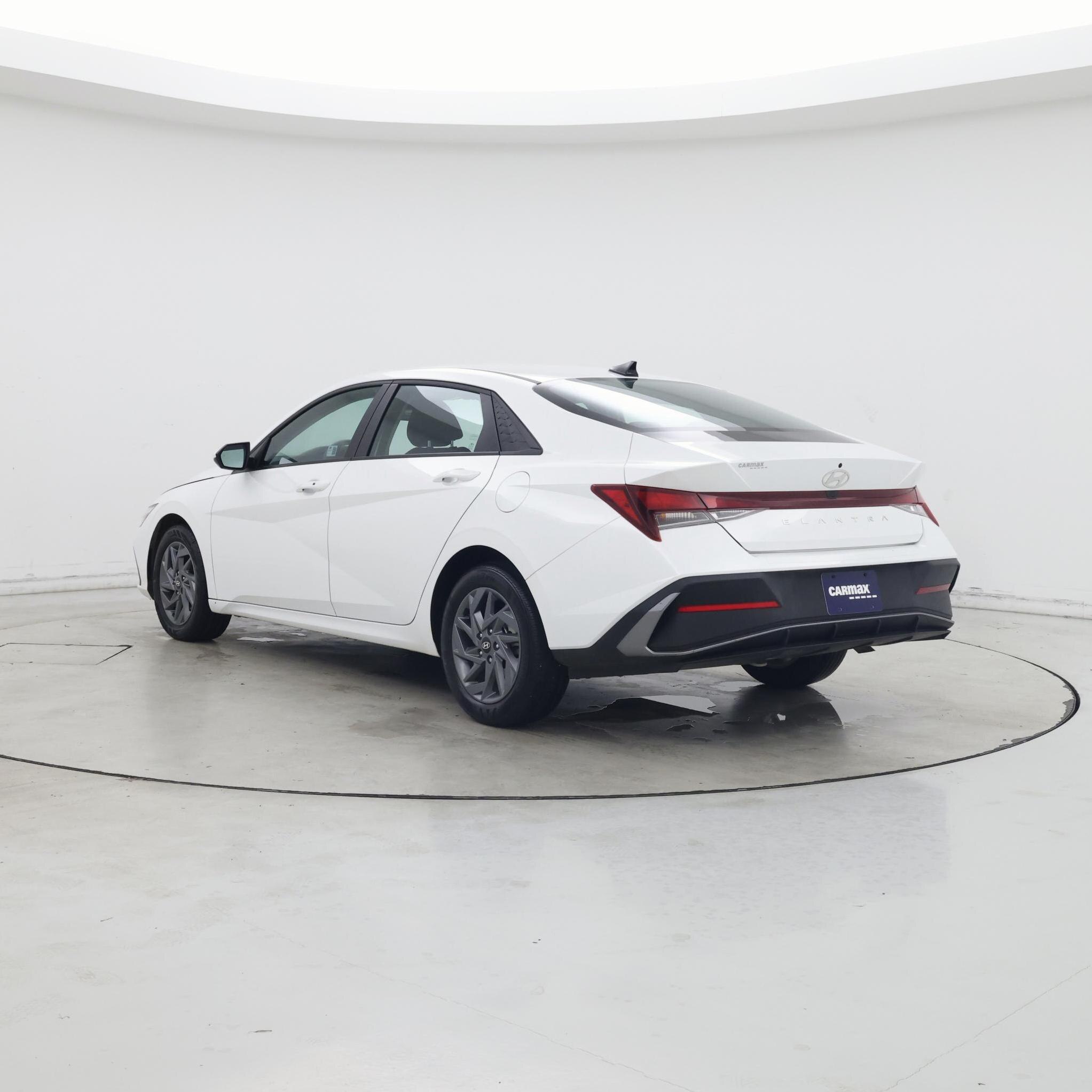 Thumbnail: 2024 Hyundai Elantra - 2