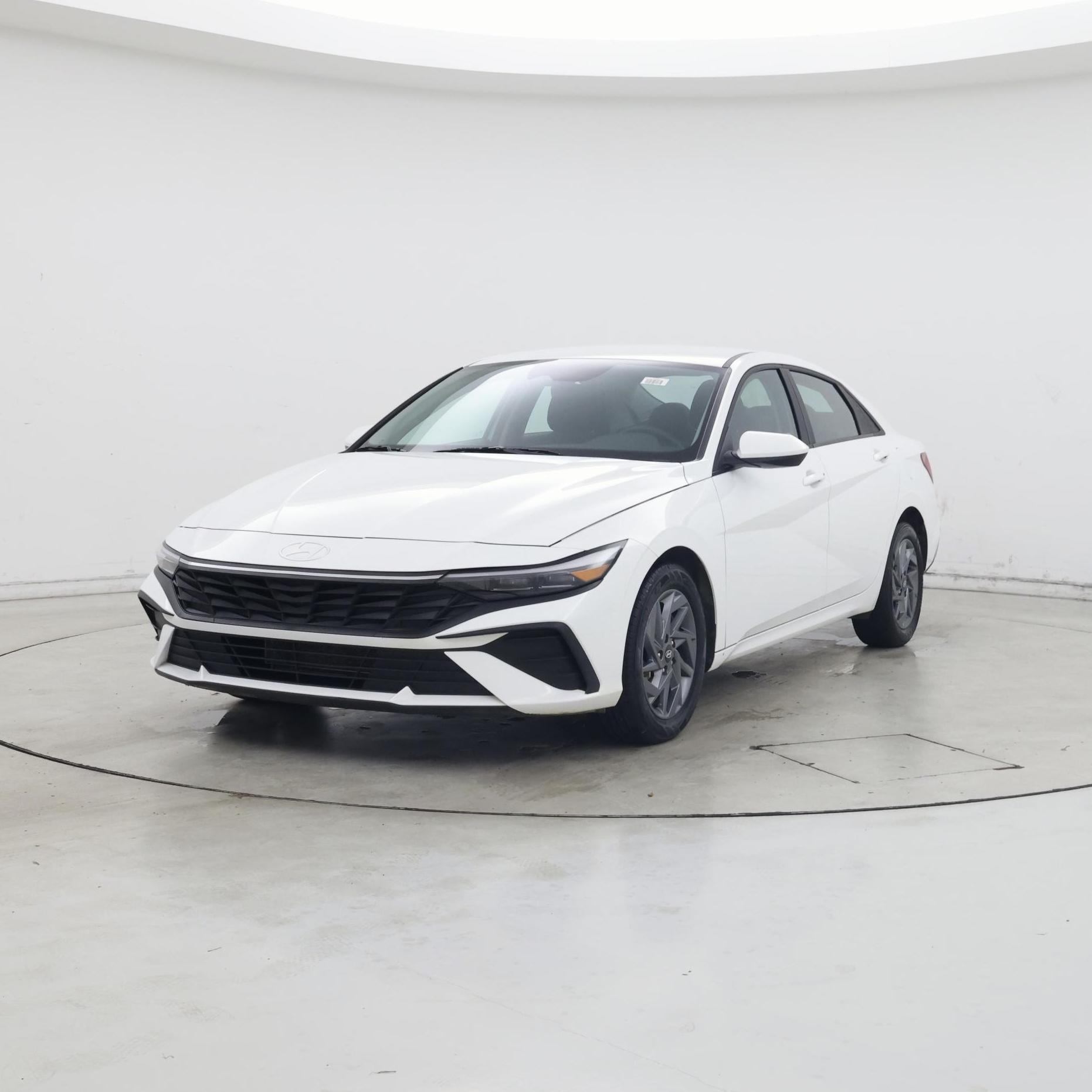 Thumbnail: 2024 Hyundai Elantra - 4