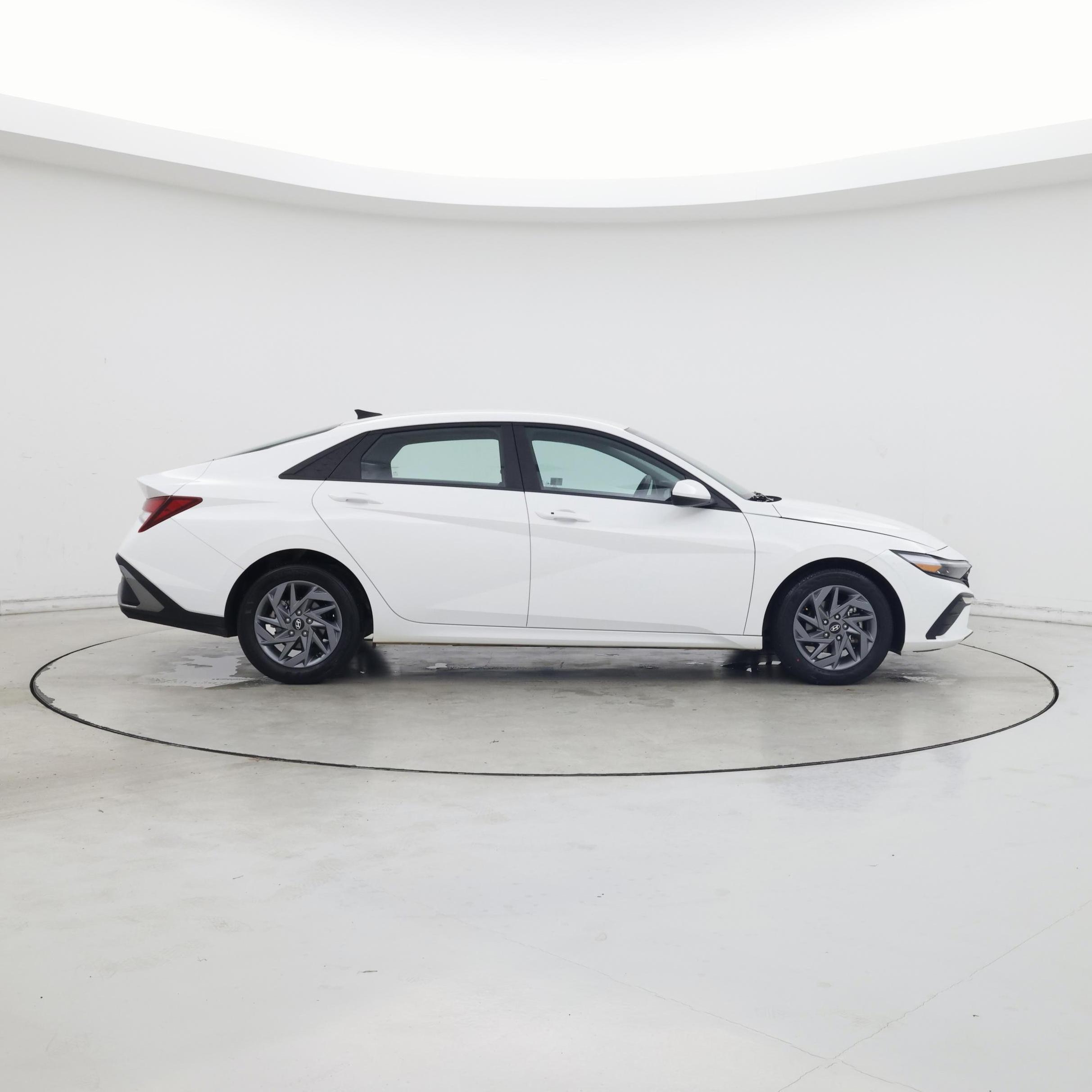 Thumbnail: 2024 Hyundai Elantra - 7